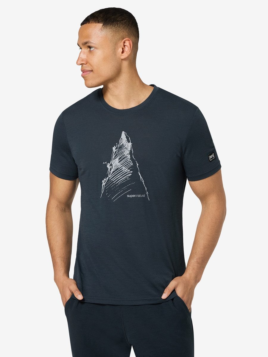 SUPER.NATURAL Funktionsshirt für Herren, Merino M ASCENDERS TEE mit Berg-Motiv, atmungsaktiv