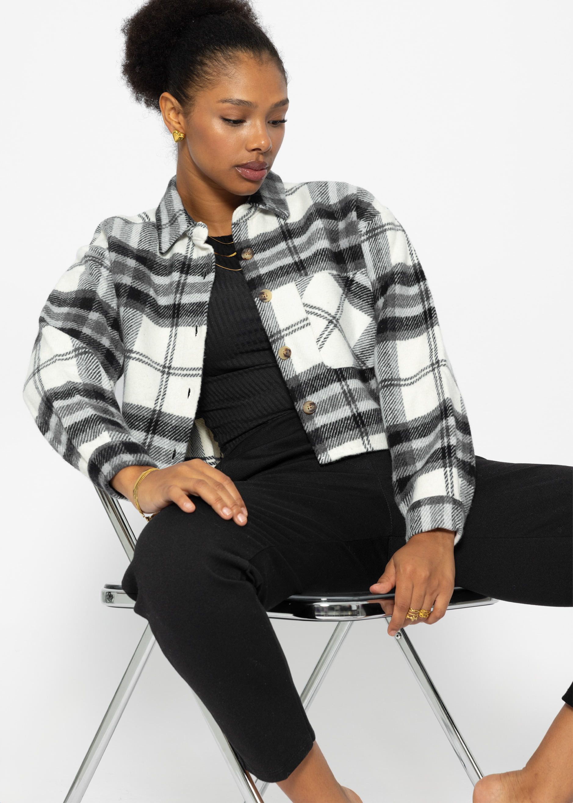SASSYCLASSY Blusenjacke Karo-Cropped Jacke in Schwarz, günstig online kaufen