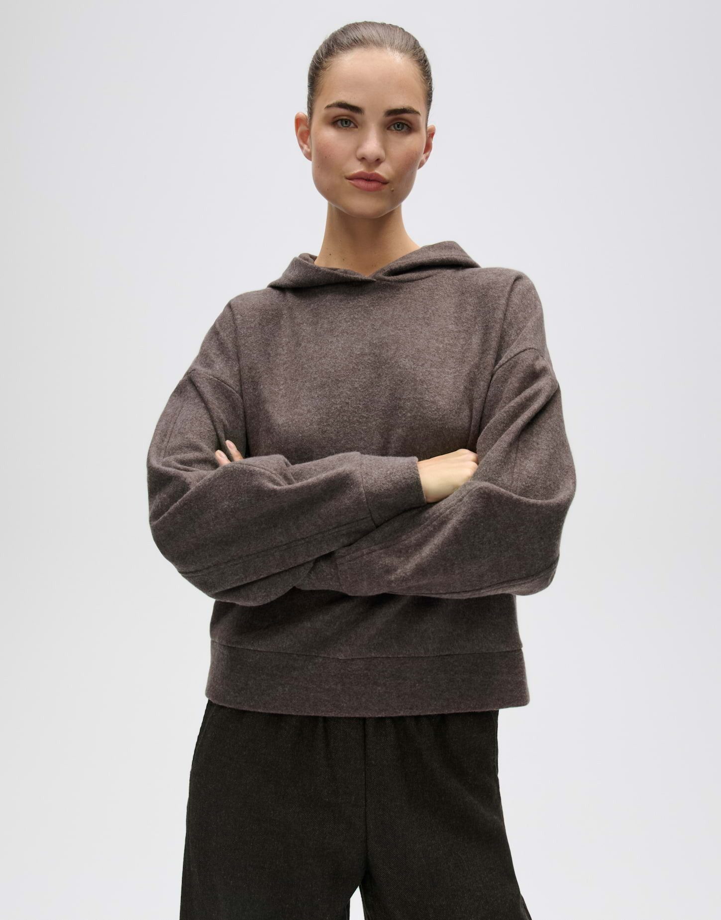 OPUS Hoodie Gosune aus weicher Sweatware Ovale Silhouette mit voluminösen Ballonärmeln