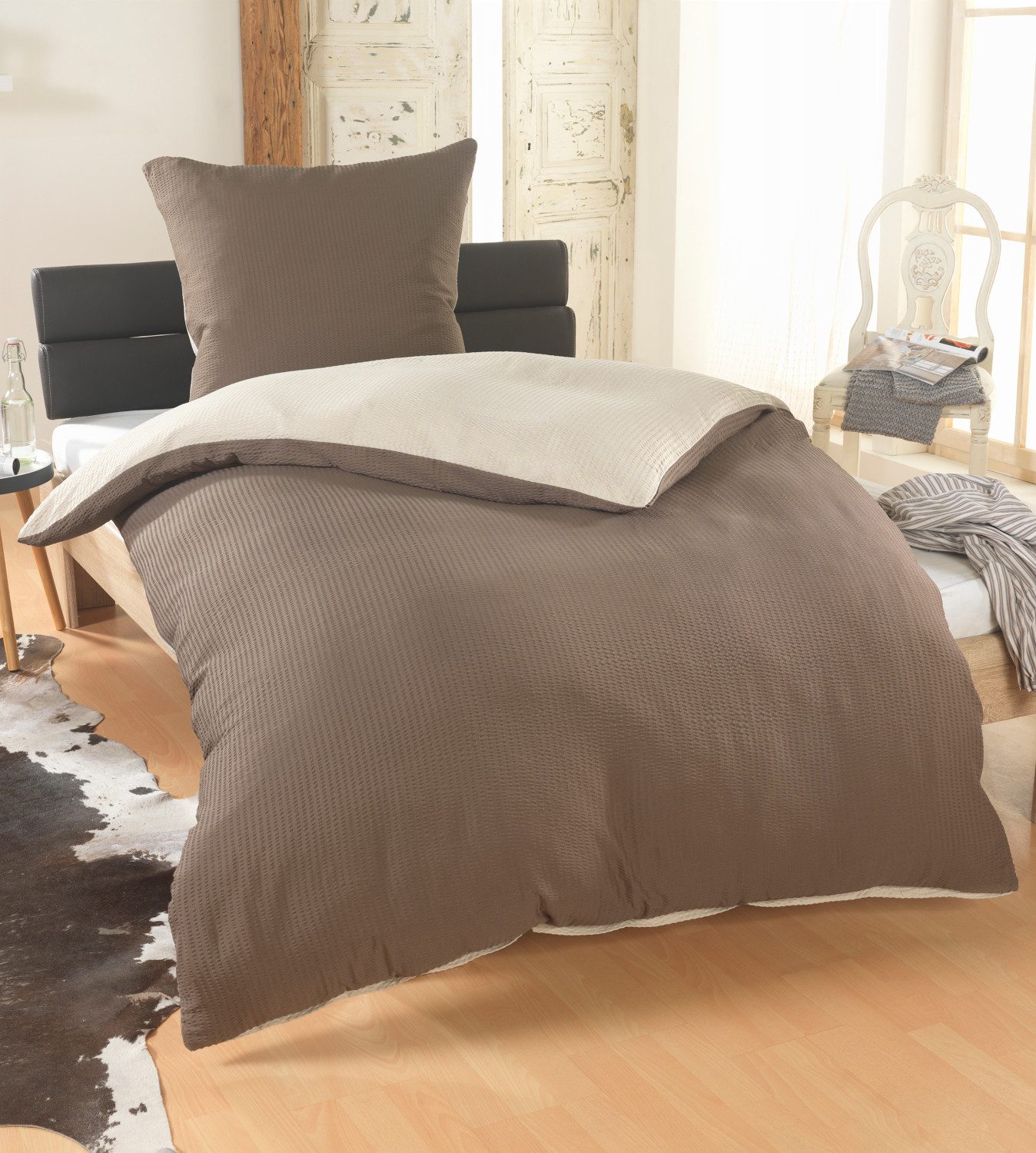 Dreamhome Wendebettwäsche aus 100 % Mikrofaser, 135 x 200 cm, Seersucker, Beige-Taupe, Seersucker, 2 teilig, Für Allergiker geeignet, pflegeleicht, angenehm weicher Stoff