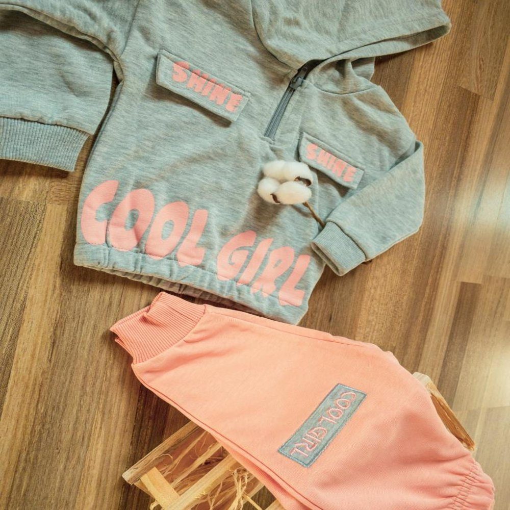 Engelbaby Langarmshirt & Hose mit Kapuze Cool Jogginghose, 2-teilige sportliche Girl % (set, Jogginghose Hoodie) 2-teilig Hoodie & Druck Buchstaben 2-tlg., Grau-Rosa 100 Baumwolle Look mit