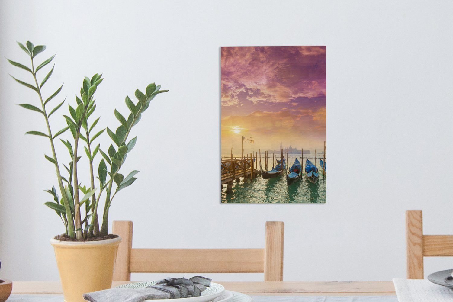 OneMillionCanvasses® Leinwandbild Zackenaufhänger, - fertig inkl. Nebel bespannt Venedig, Leinwandbild cm Gondel - St), 20x30 Gemälde, (1