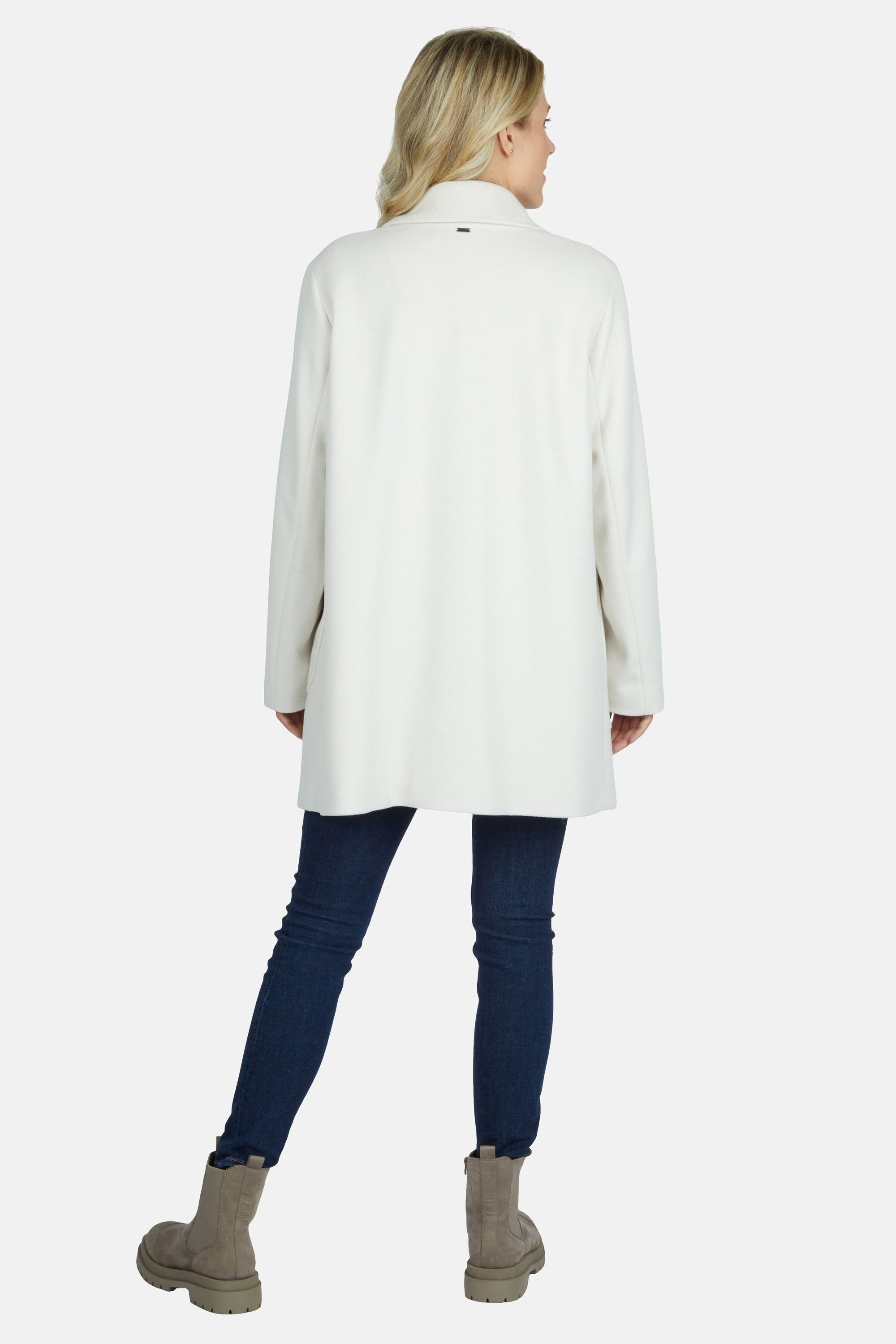 Label Umlegekragen mit White Winterjacke