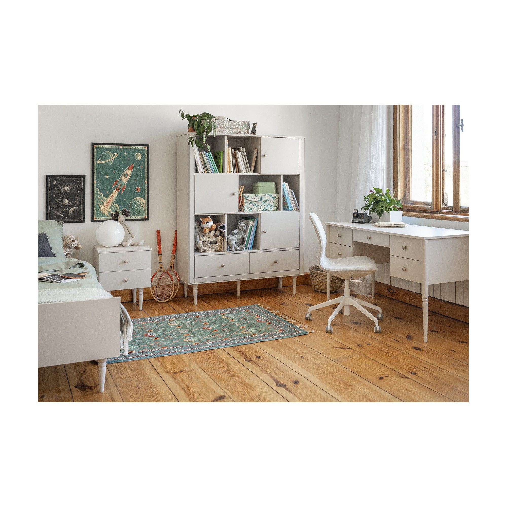 Raumhirsch Furniture Nachttisch Eleganter Nachttisch PETITE mit 2 Schubladen (Maße: 45 x 41 x 54,6 cm (2 Schubladen, Füße aus massivem Buchenholz), Stil skandinavisch mit Art-Déco-Elementen, Soft-Close-System