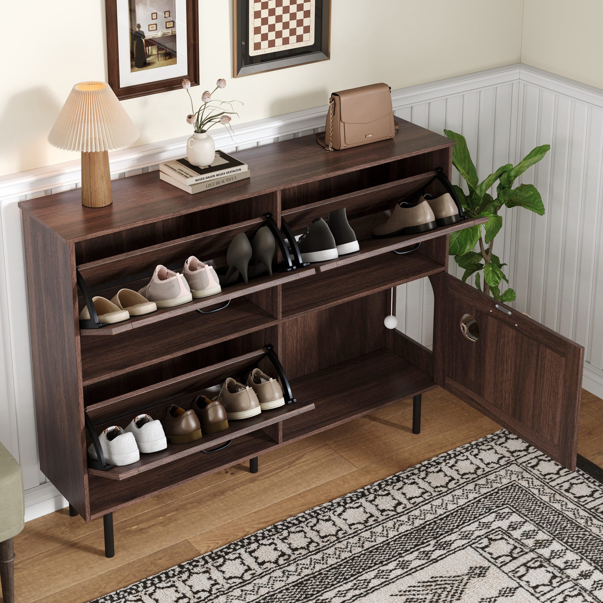 Refined Living Schuhschrank Schuhschrank mit 3 Klappen & 4 Türen,Schuhregal Flur,Schuhaufbewahrung (120 L × 28 B × 92 H (cm), Schmaler Schuhschrank aus Spanplatte in Walnussholz-Optik mit schwarzen Griffen, atmungsaktive Rückwand,mit integriertem Katzenspielzeug, Schuhregal & Schuhablage,Flurmöbel, platzsparend, Hochwertige Materialien, 1-St., Praktische Aufbewahrung,Haustierfreundliches,Gemusterte Türpaneele)