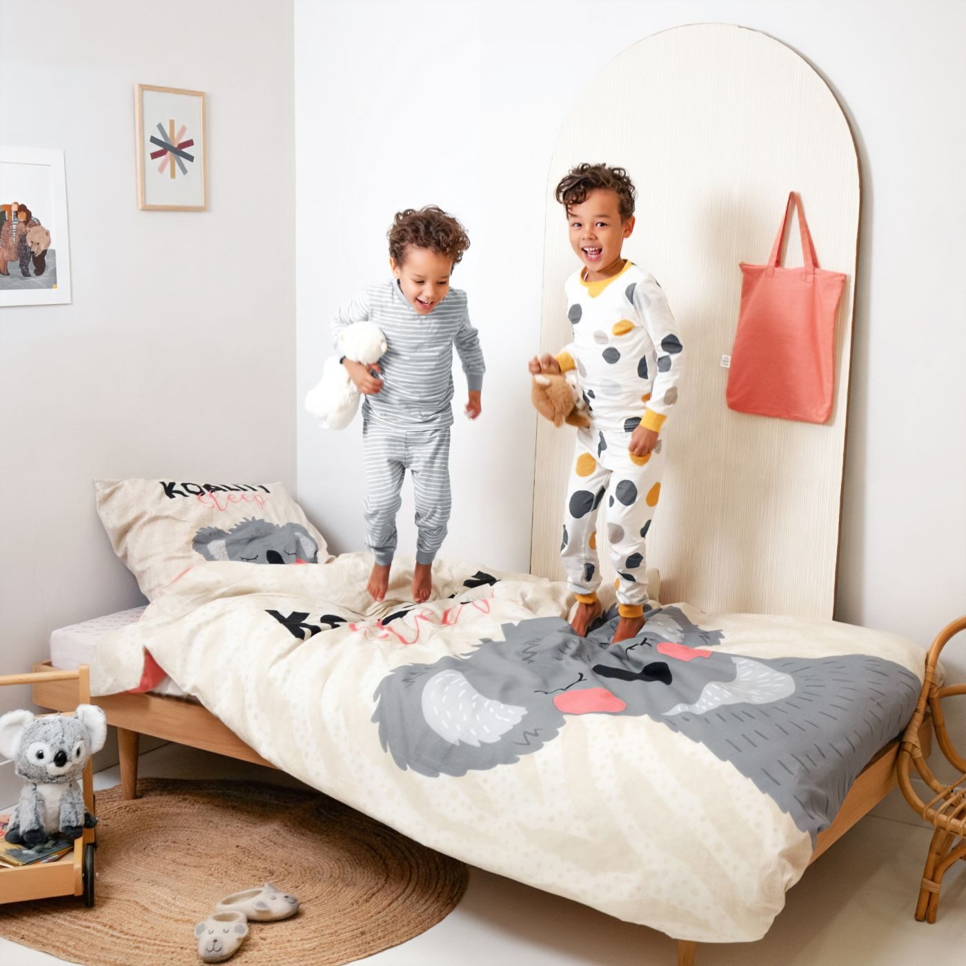 Little Monster Kinderbettwäsche Renforcé Bettwäsche 135x200 cm Koality Sleep Sand, Renforcé, 2 teilig, Koala Kuschelbettwäsche Geschenke für Kinder Mädchen sale – Bild 2 von 5