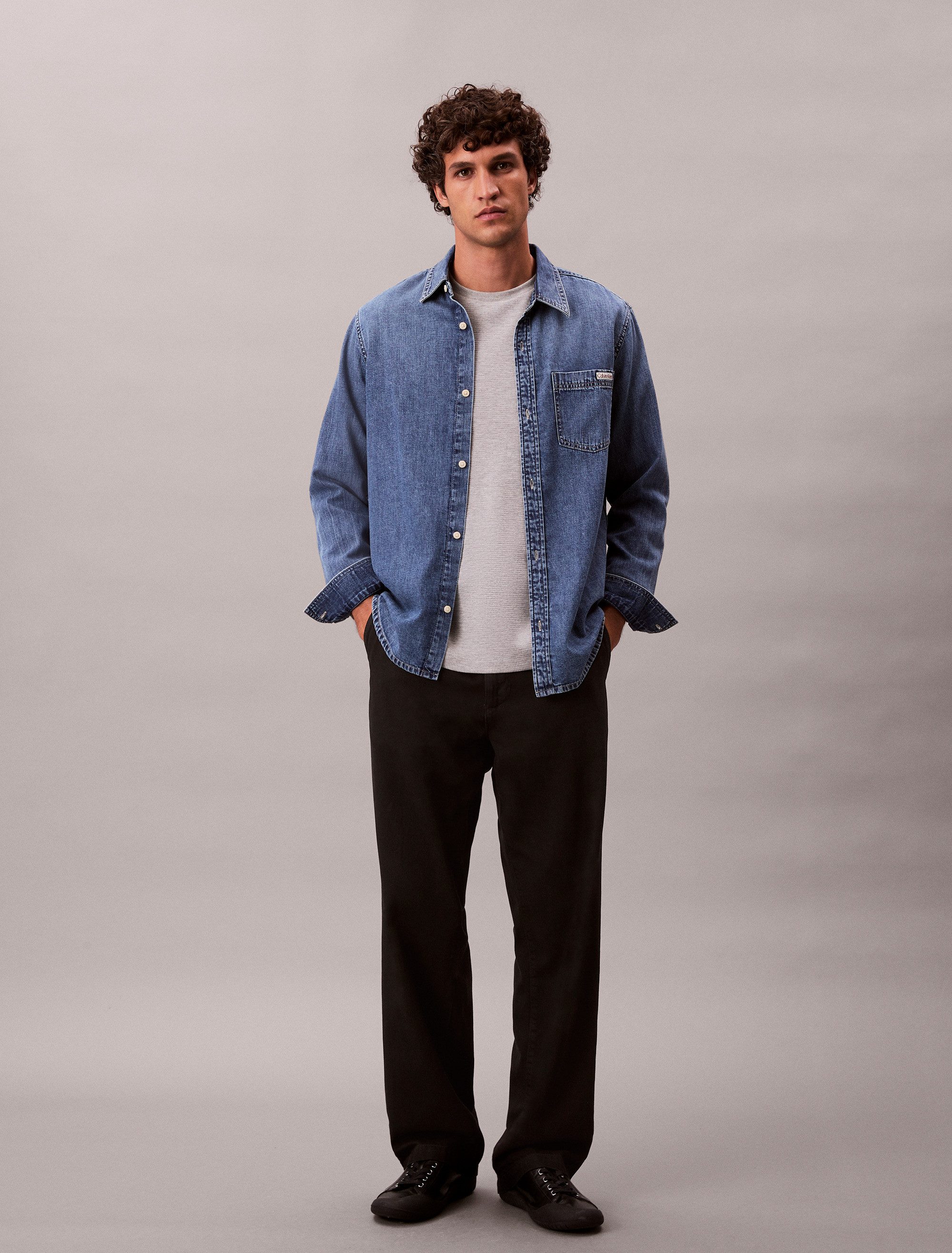 Calvin Klein Jeans Langarmshirt Mit Rundhalsausschnitt – Bild 4 von 5