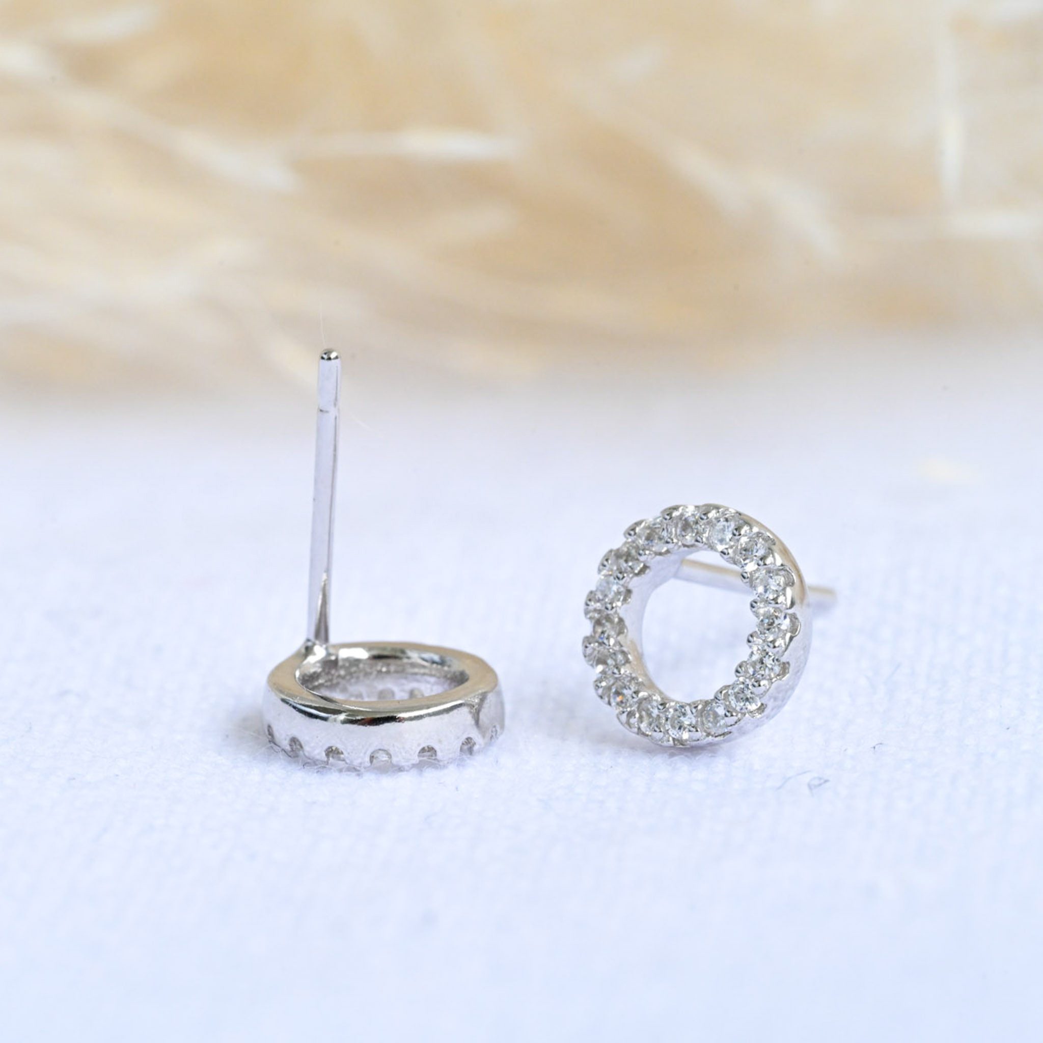 Runde Perlé Paar Ohrstecker kleine klassische Kreis Ohrstecker mit Zirkon, günstig online kaufen