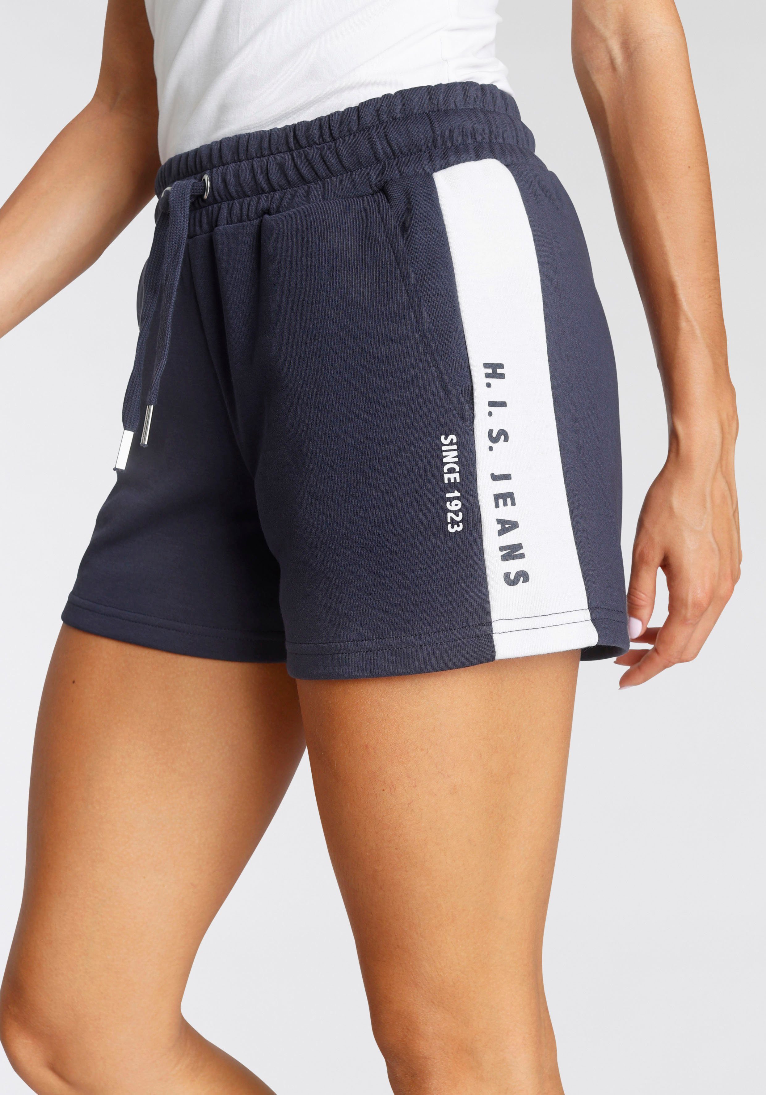 H.I.S weißem Seitenstreifen Shorts marine mit Logodruck und