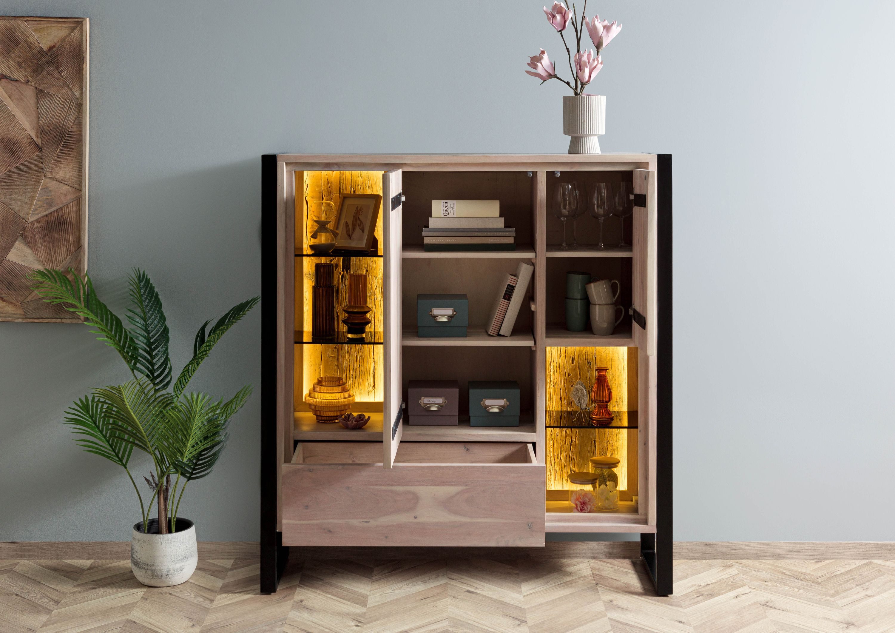 Massivmoebel24 Highboard (Massivholz), Akazie / Altholz 130x40x140 natur lackiert DENVER #100