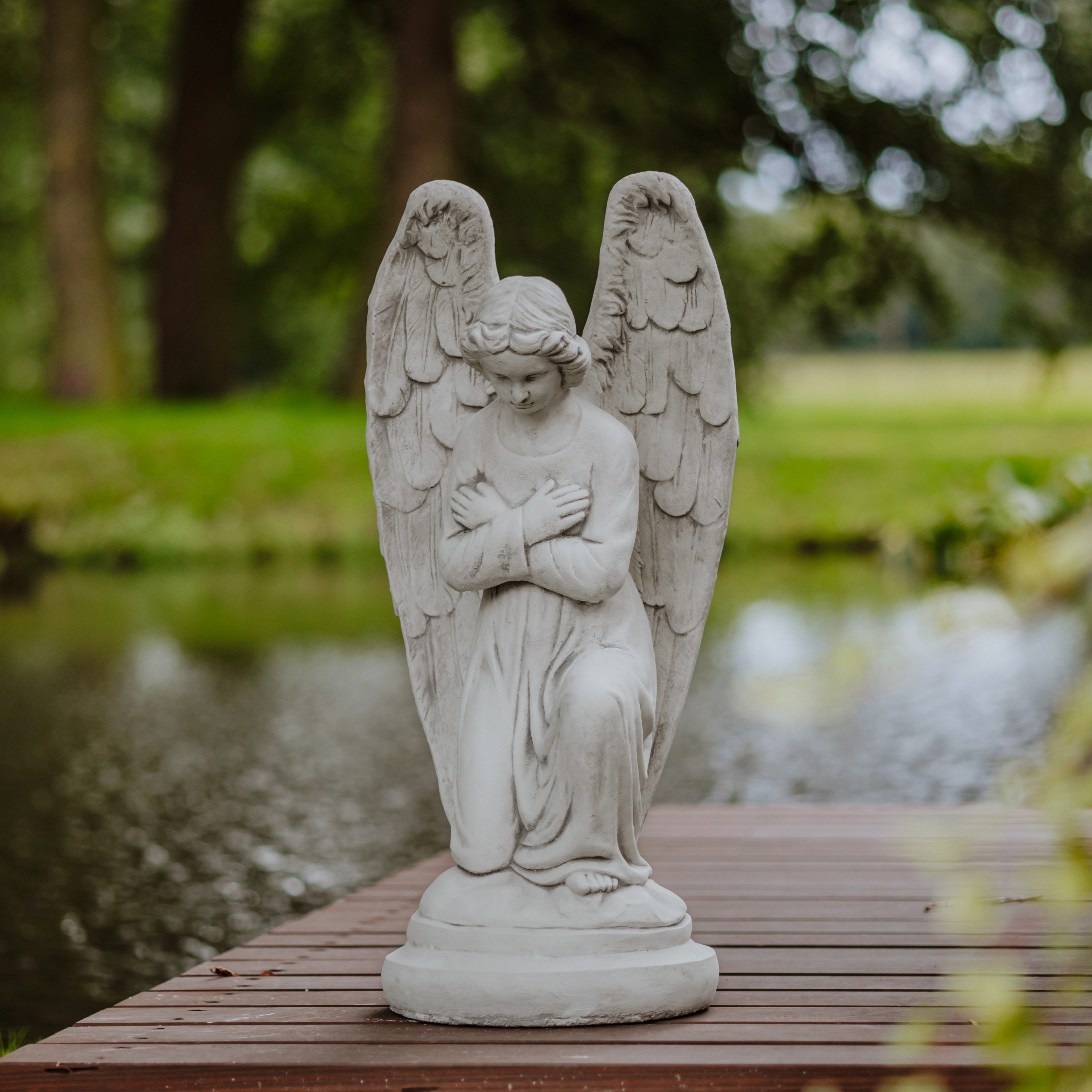 gartendekoparadies.de Gartenfigur Engel Steinfigur Engelsstatue Gartenengel 80 cm Steinguss 52 kg, Frostsicher