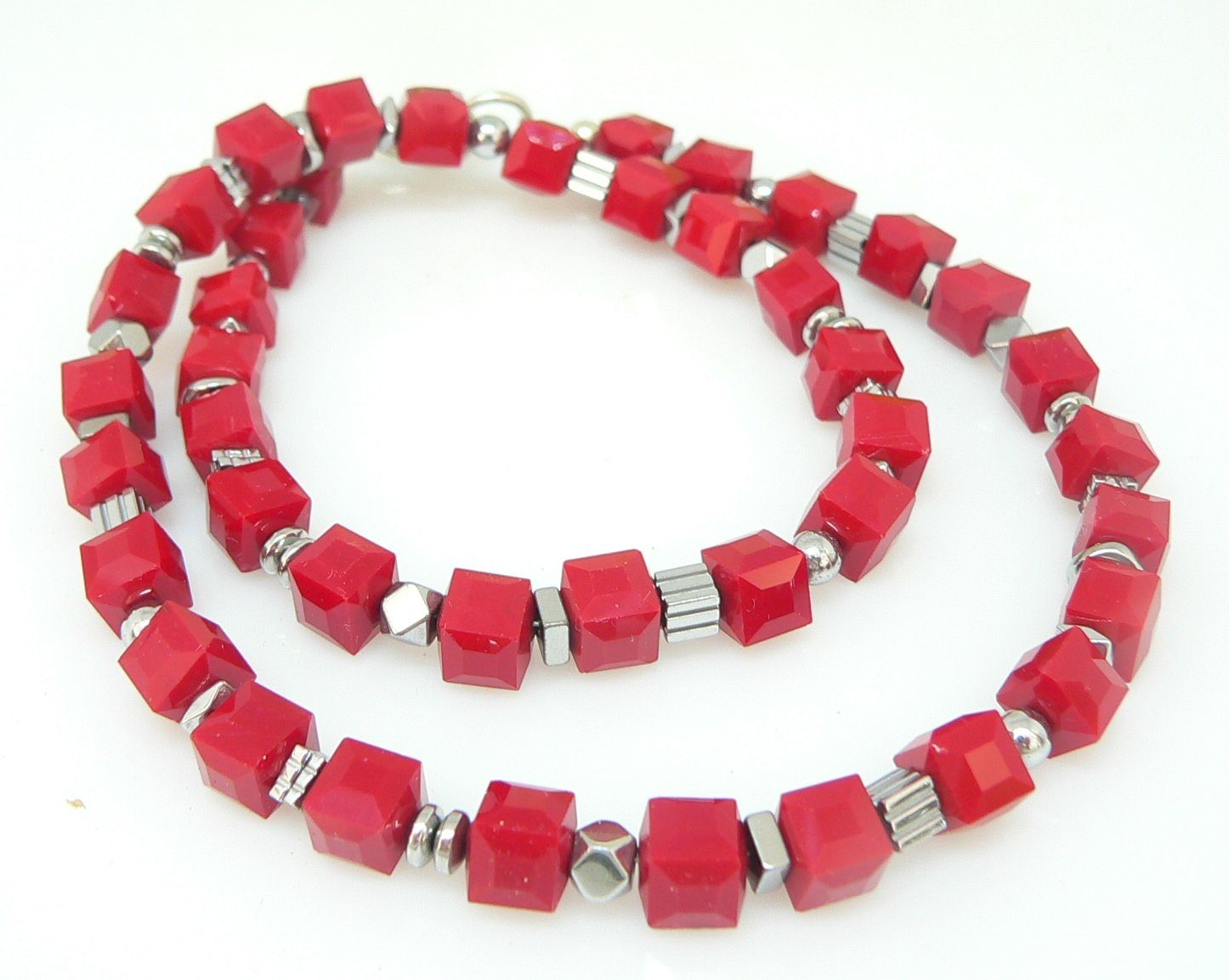 traumschmuck Kette ohne Anhänger 220d Halskette Würfelkette Kristallglas Opak dunkelrot Hämatit silber (Geschenk, Muttertag, Weihnachten, Geburtstag, Valentinst – Bild 3 von 3