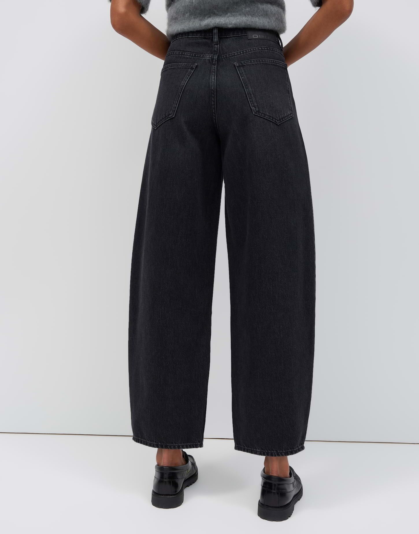 OPUS Relax-fit-Jeans Lolah edit aus robustem Denim Ovale Beinform mit formstabilem Griff und 5-Pocket-Details – Bild 3 von 5