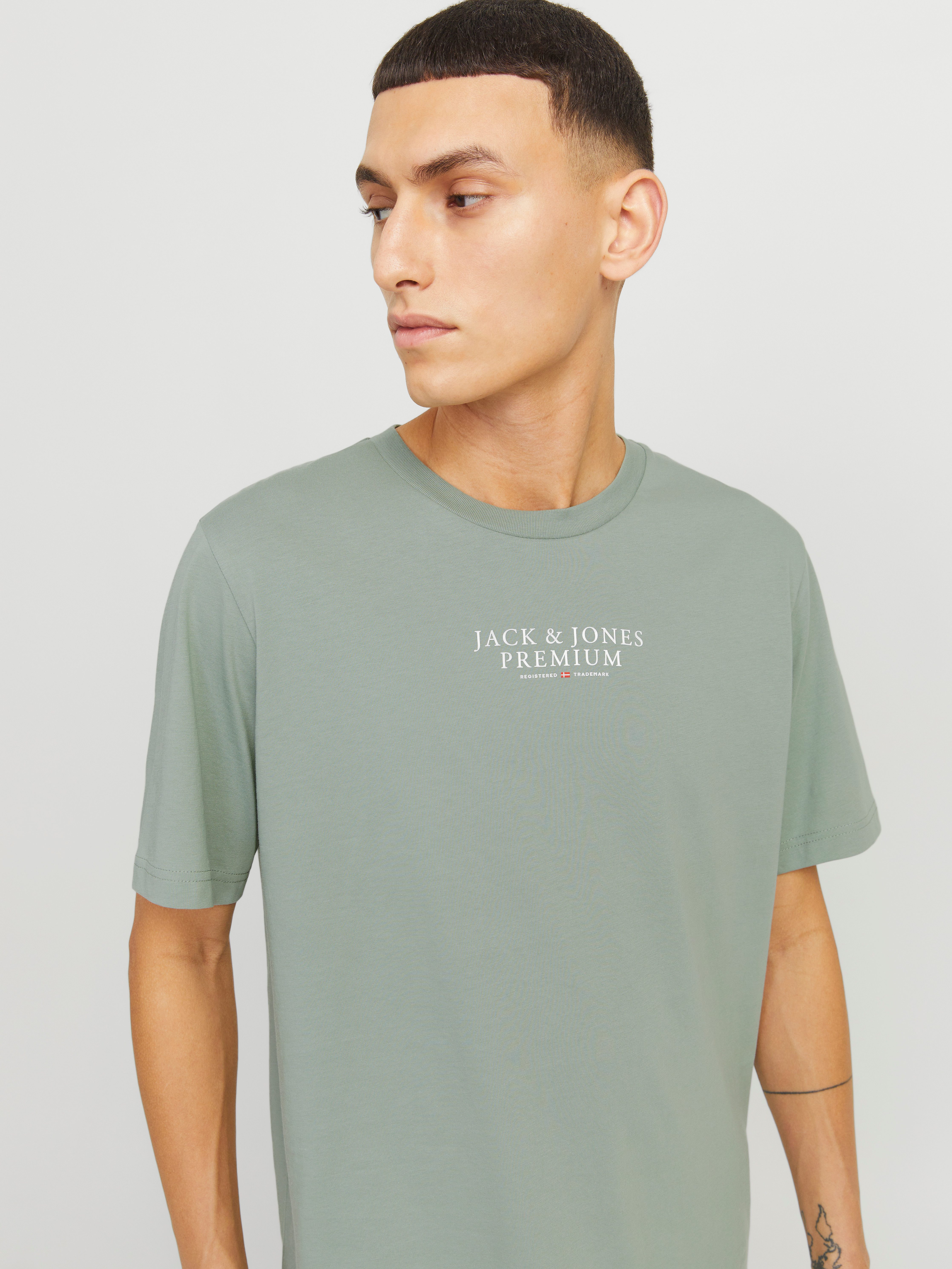 Jack & Jones Rundhalsshirt JPRBLUARCHIE TEE CREW NECK mit Logo Print günstig online kaufen