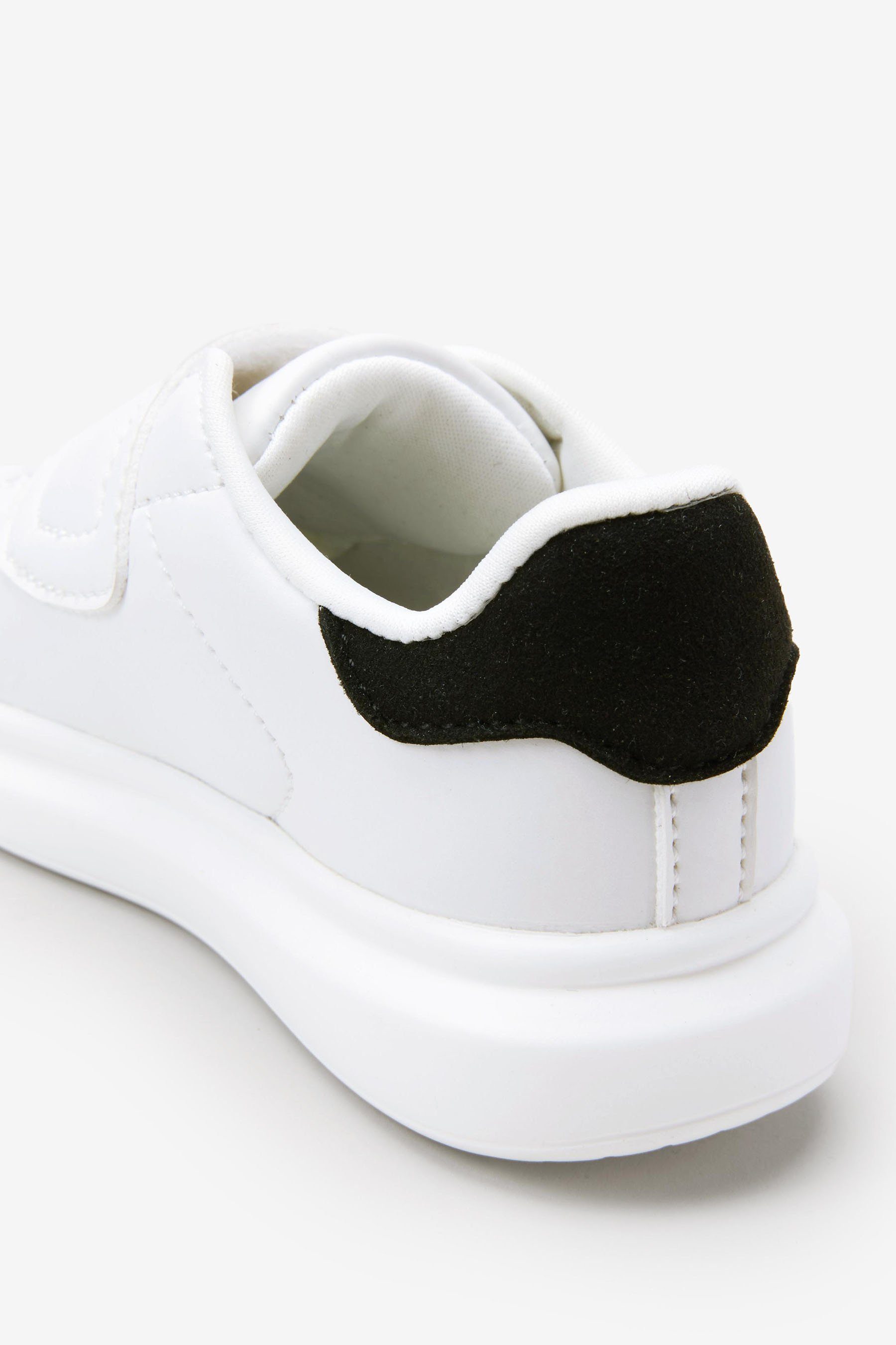 Next Kompakte (1-tlg) Sneaker White Sneaker
