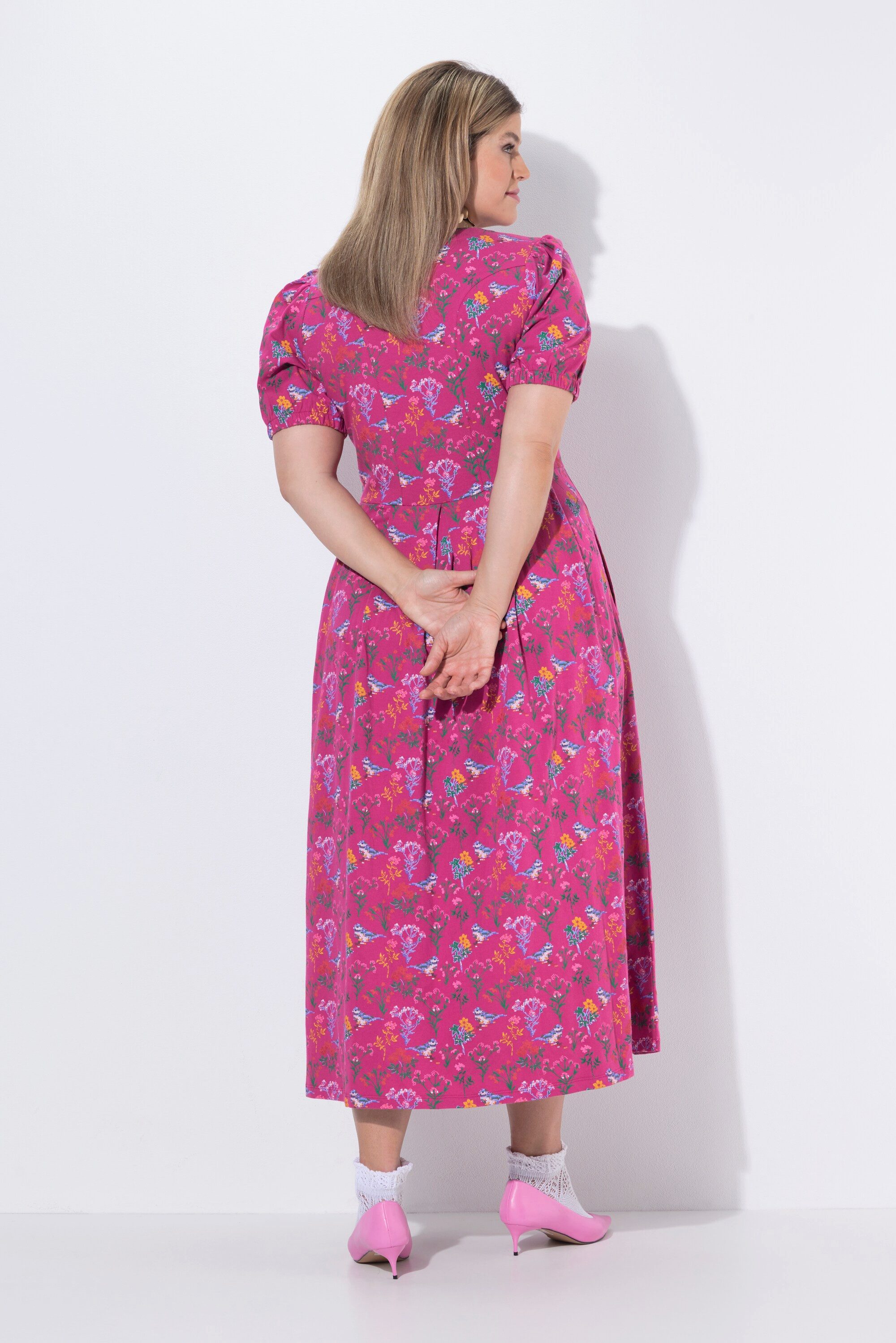 Ulla Popken Dirndl Maxikleid Prinzessnähte V-Ausschnitt Halbarm