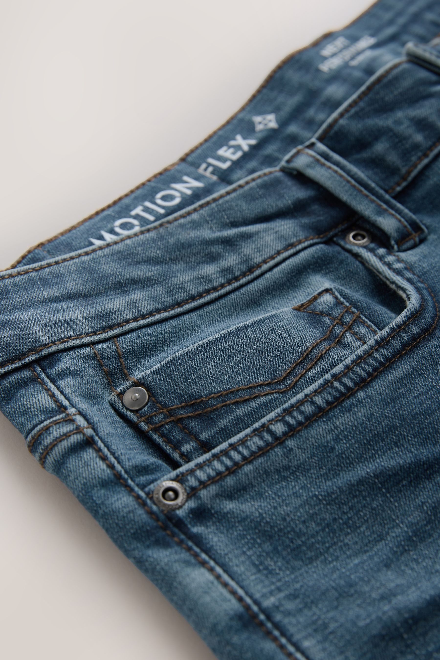 Next Slim-fit-Jeans Slim Fit Motionflex Jeans (1-tlg)