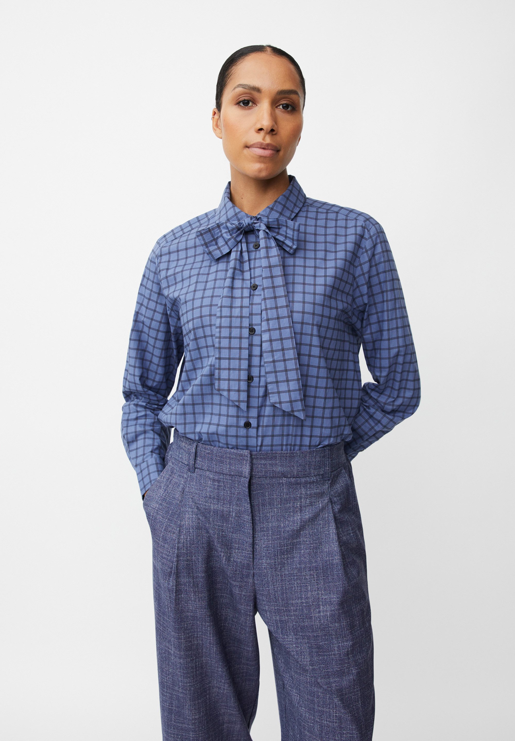 Masai Businessshirt MaInoria Leichter Fall, sanfte Textur, zeitloser Akzent