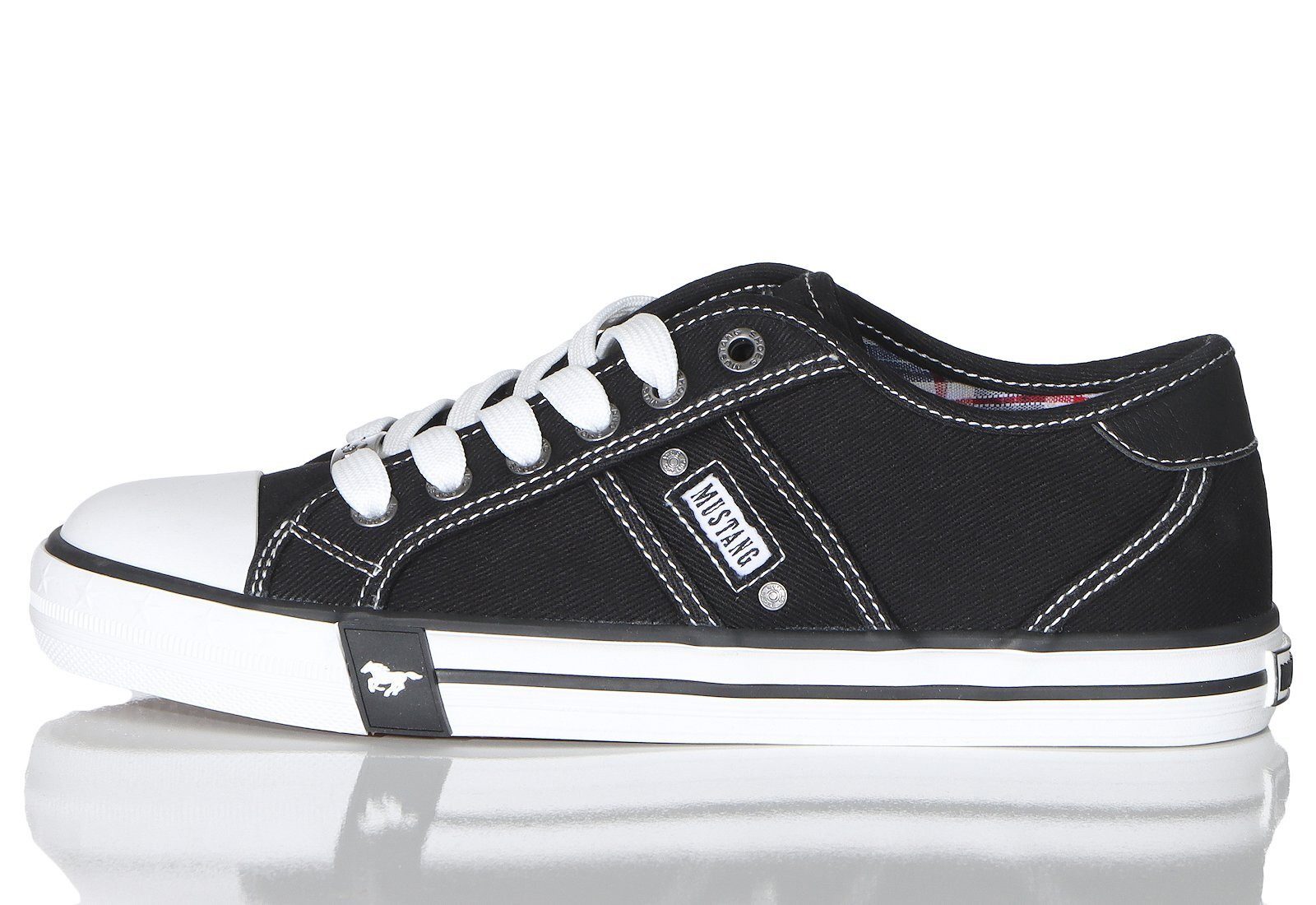 Mustang Shoes Sneaker klassische 6-Loch-Schnürung, leichte Canvas-Sneaker, Schnürschuhe