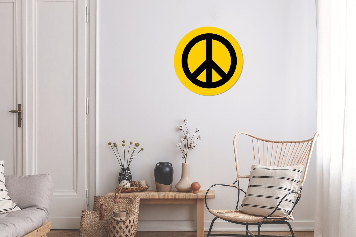 Rund, Flower und Tapetenaufkleber, Wohnzimmer für Zeichen Peace schwarz gelb Tapetenkreis (1 Kinderzimmer, St), Wandsticker MuchoWow Power