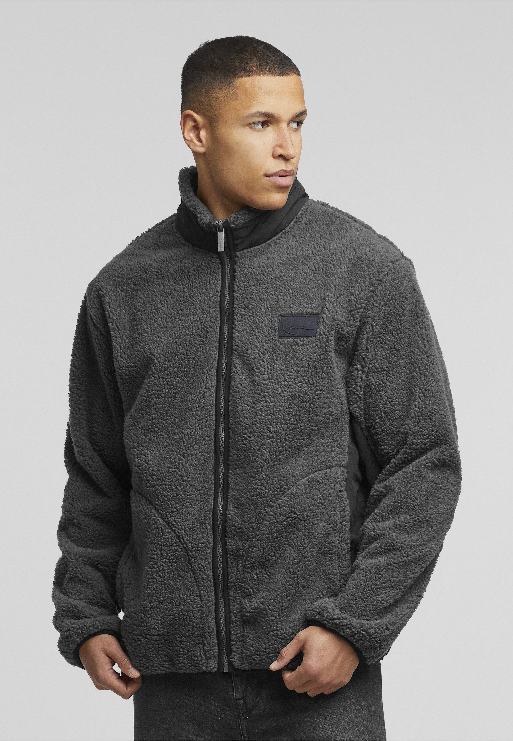 Karl Kani Allwetterjacke Karl Kani Karl Kani Sport Patch Teddy Jacket (1-St)