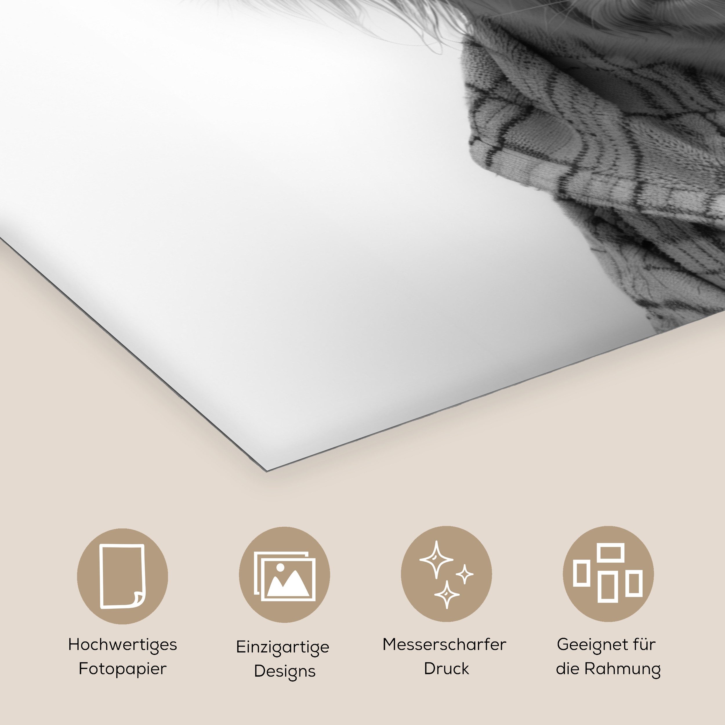 MuchoWow Poster Schottischer Highlander - Kuh - Bademantel - Schwarz und weiß, (1 St), Poster ohne Rahmen, Wandbild, Wandposter, 60x40 cm