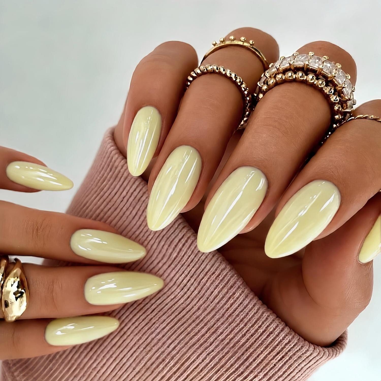 LuxusKollektion Kunstfingernägel Press On Nails Glitzer Gelb Mandel, 24-tlg.