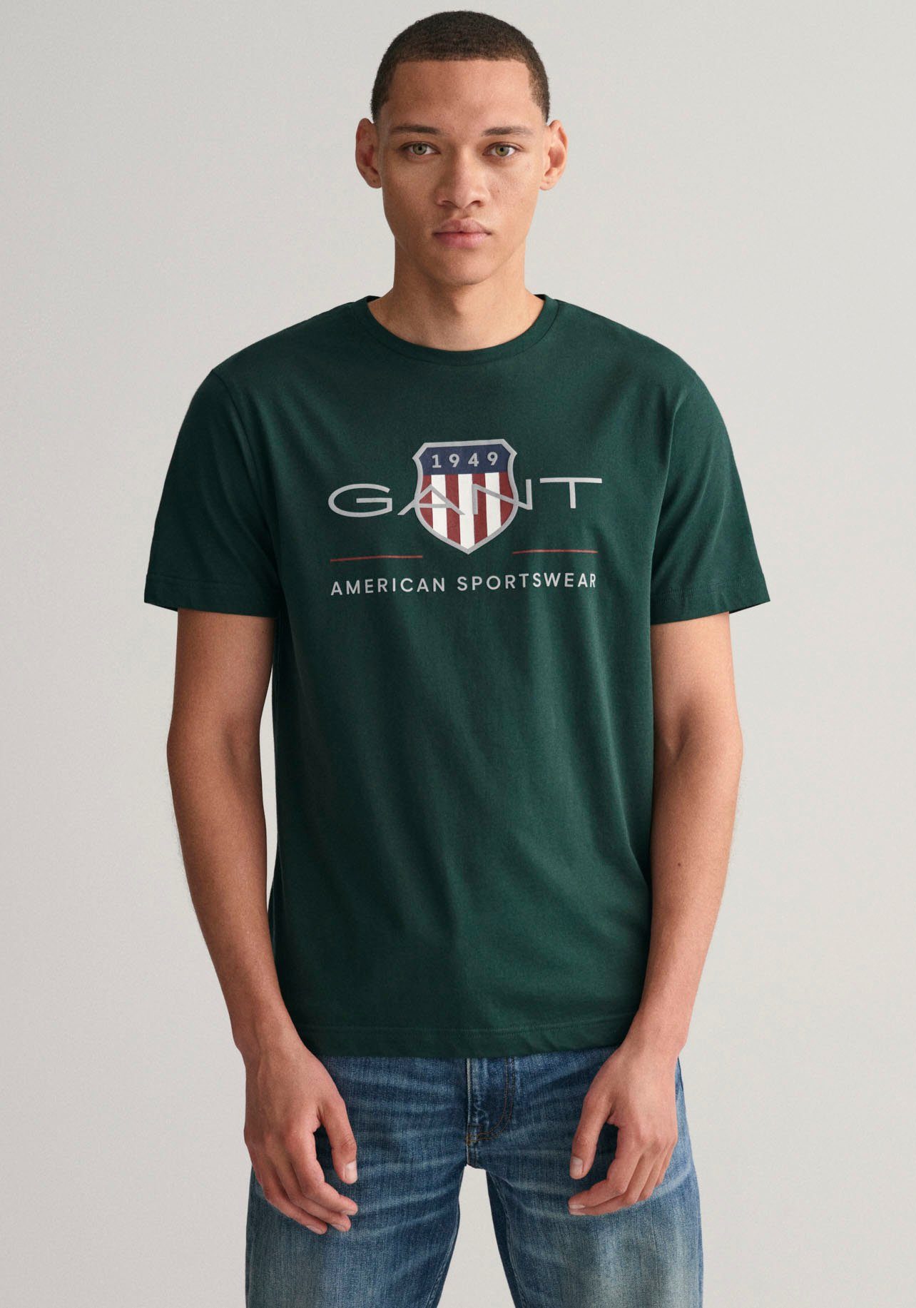 Gant T-Shirt REG ARCHIVE SHIELD SS T-SHIRT mit Logodruck auf der Brust TARTAN GREEN