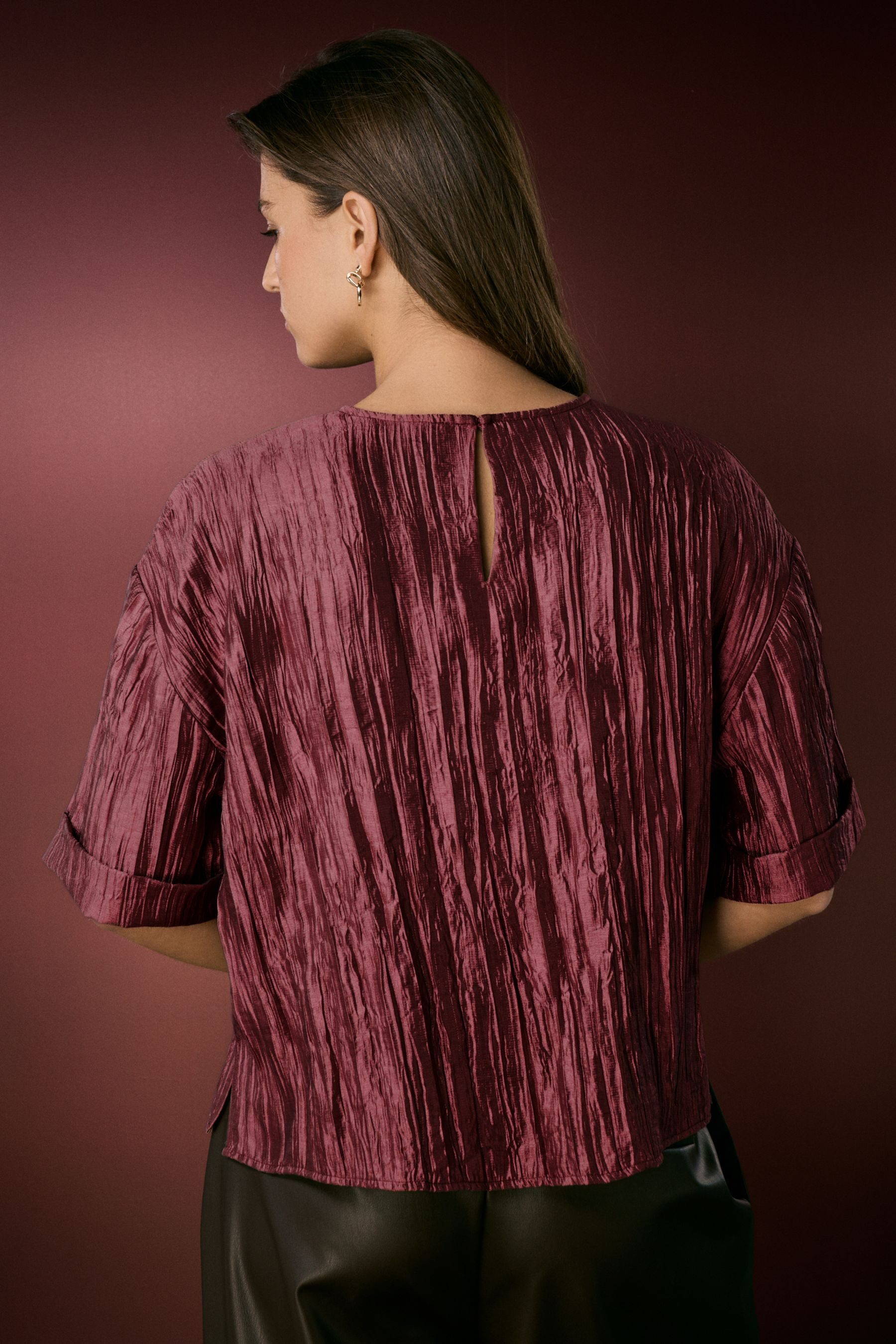 Next Kurzarmbluse Kurzärmeliges Metallic-Oberteil in Knitteroptik günstig online kaufen