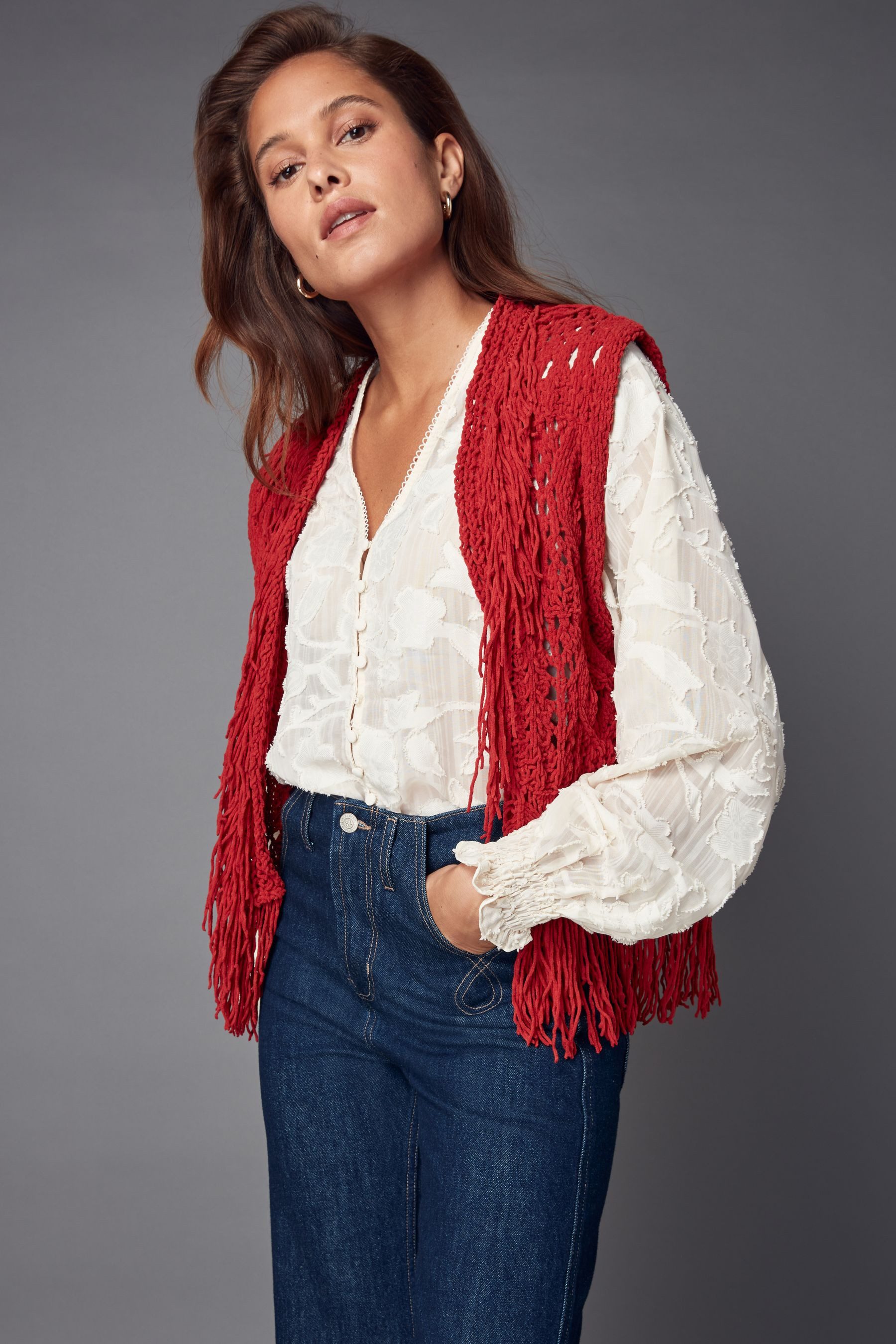 Next Strickweste Grobmaschige Strickweste mit Fransen (1-tlg)