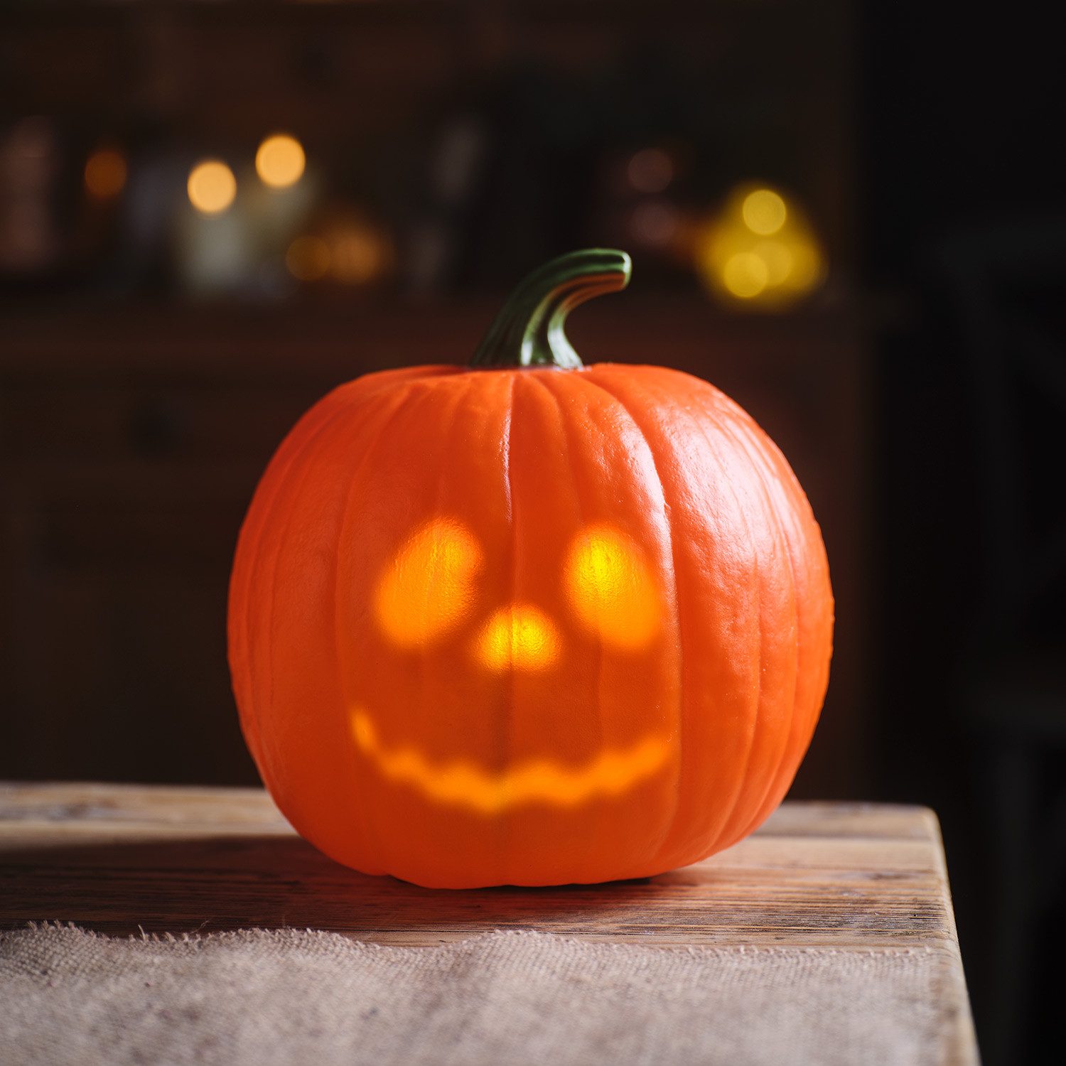 Lights4fun LED-Dekofigur Animierter Halloween-Kürbis mit Ton- und visuellen Effekten