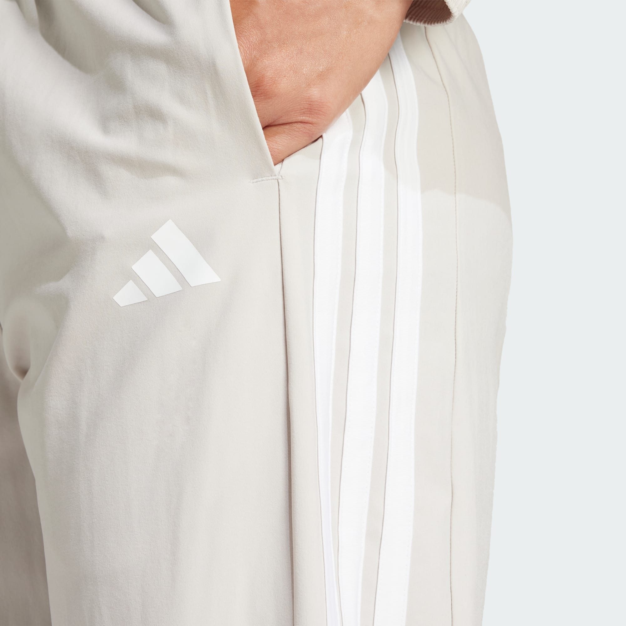 adidas Performance Trainingshose TRAIN ESSENTIALS 3-STREIFEN WOVEN HOSE (1-tlg)