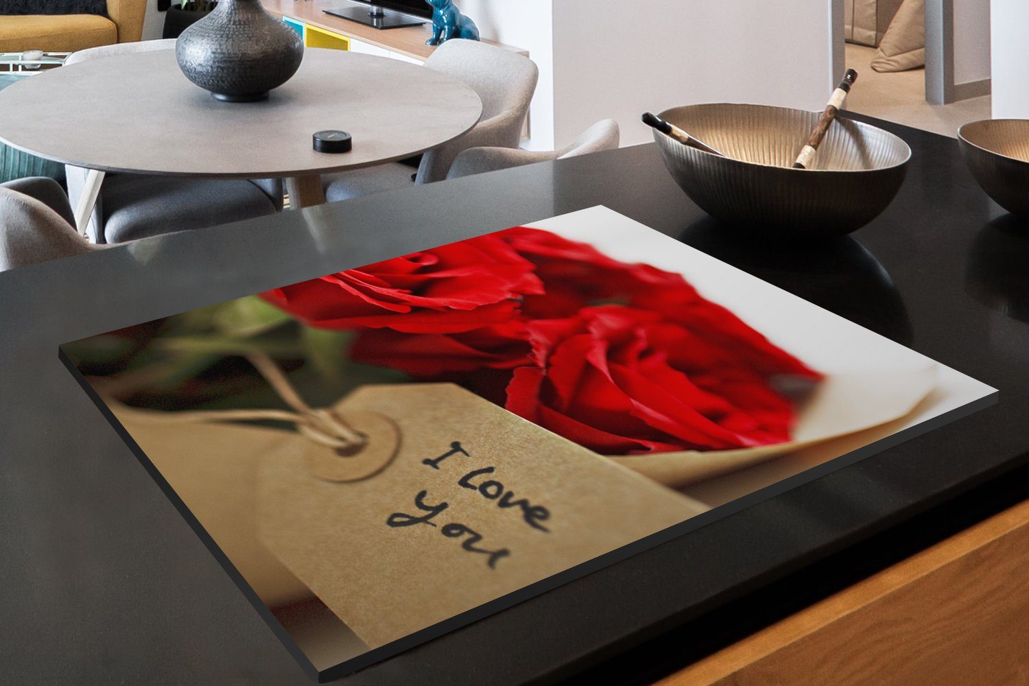Induktionskochfeld Valentinstag, küche, auf cm, Vinyl, für 81x52 MuchoWow Herdblende-/Abdeckplatte Schutz (1 tlg), Ceranfeldabdeckung Rosen die Rote für einem weißen Hintergrund