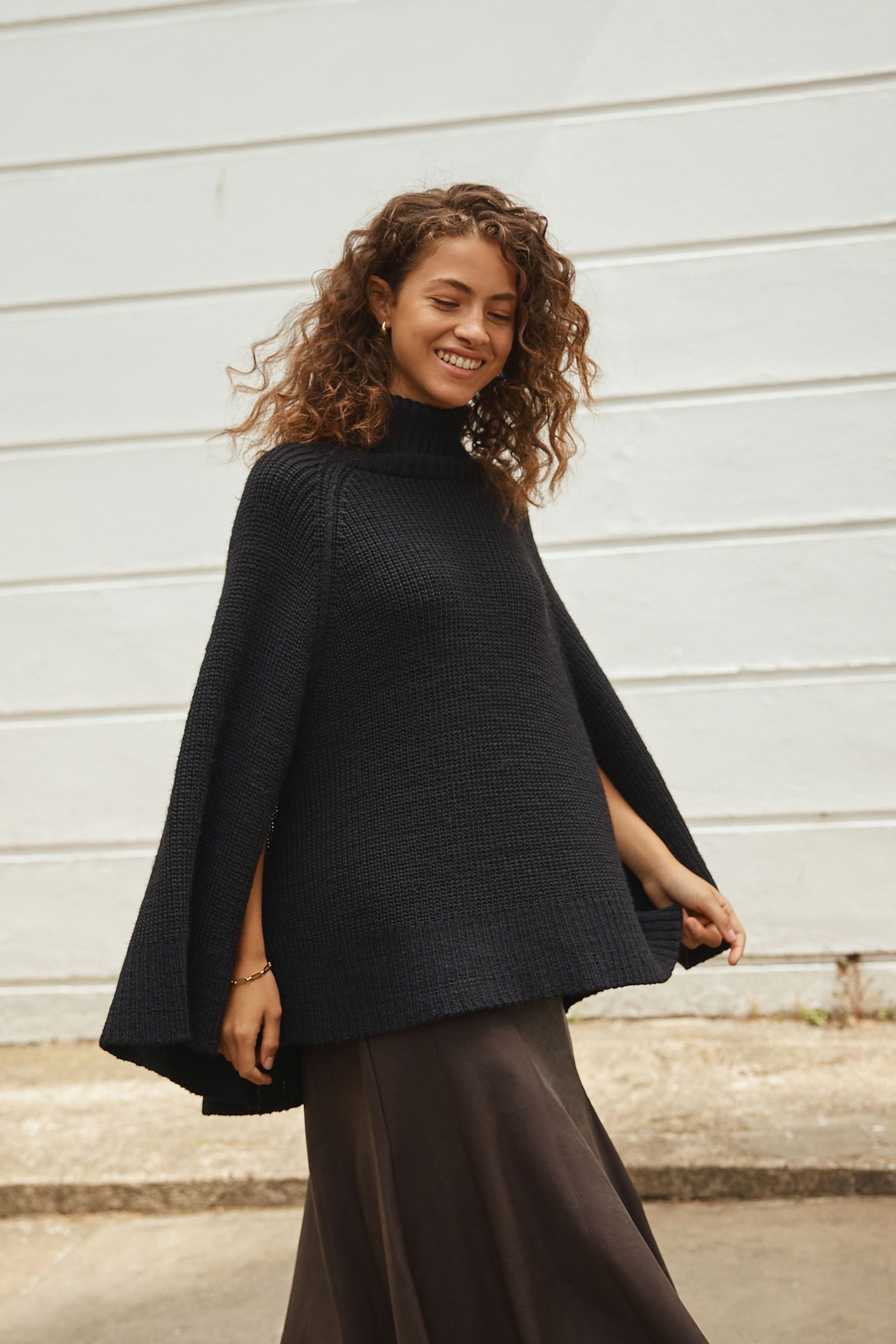 Next Strickponcho Gerippter Strickponcho mit Rollkragen (1-tlg)