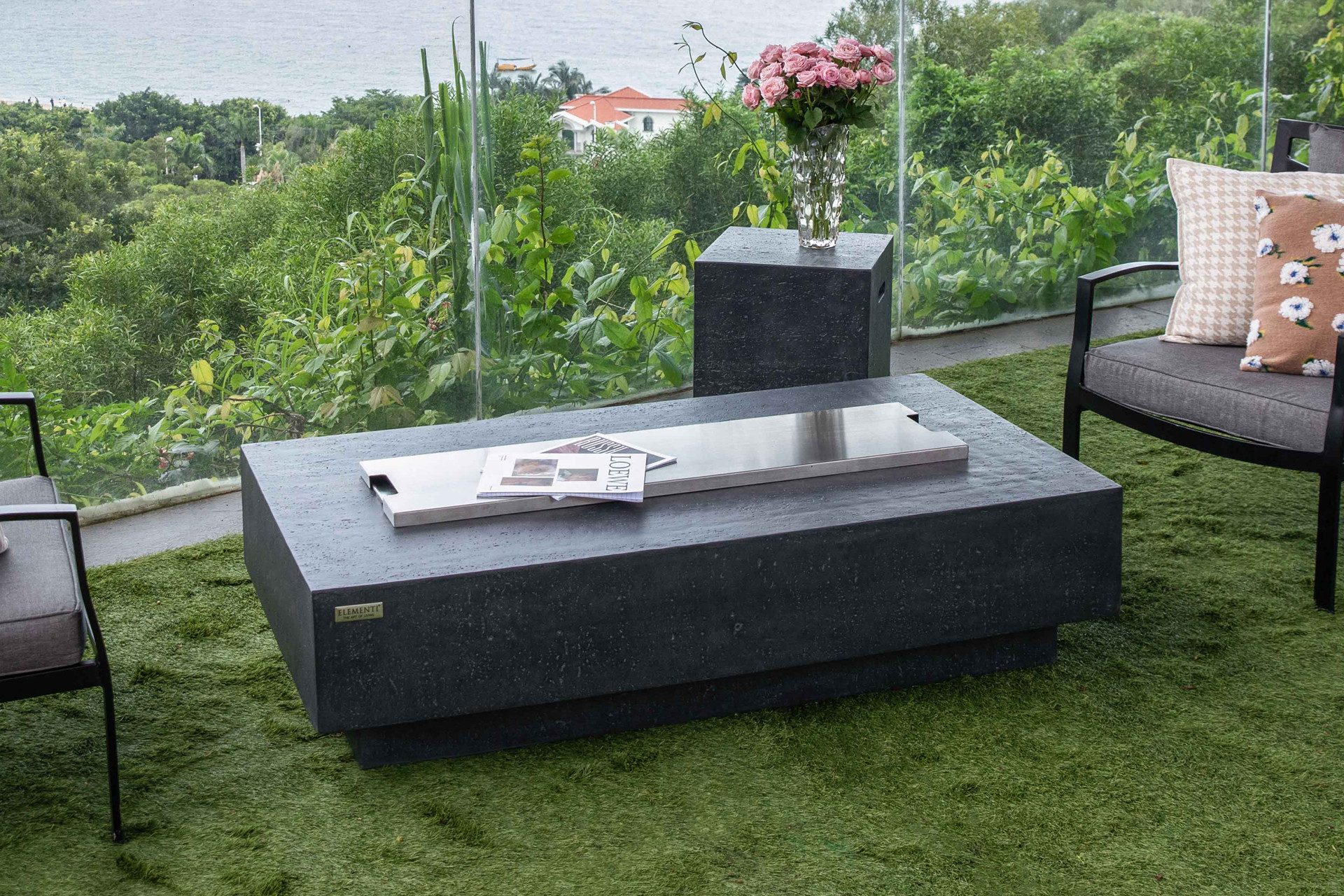 ELEMENTI Feuertisch HAMPTON Feuerstelle, (Einzelartikel, 1-St., Inklusive Wetterschutzhaube), Beton,(142x81x35cm)