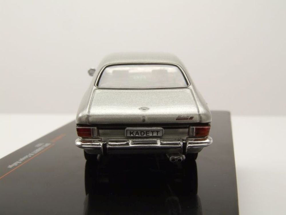 ixo Models Modellauto Opel Kadett B Coupe Rallye 1966 silber, Maßstab 1:43