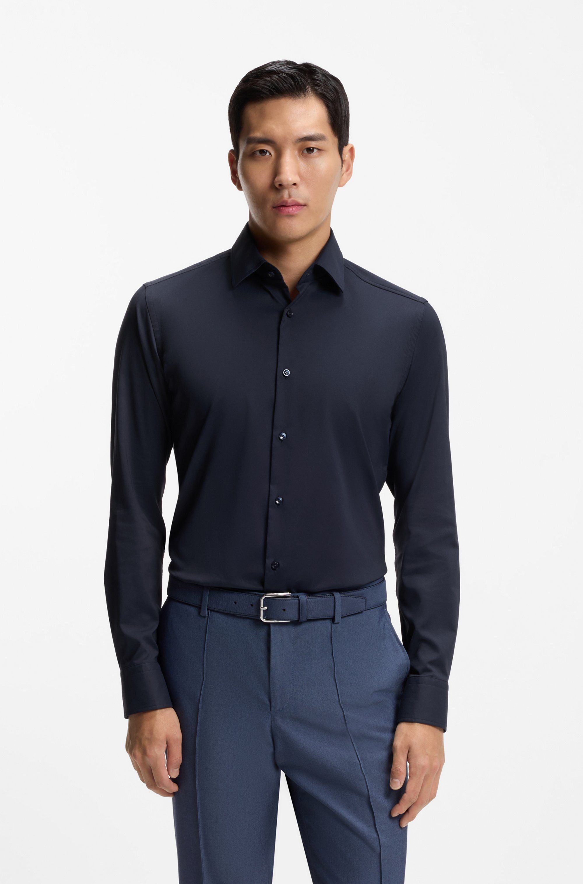 BOSS Businesshemd HANK Slim-Fit, aus funktionalem Stretch-Twill, Kentkragen