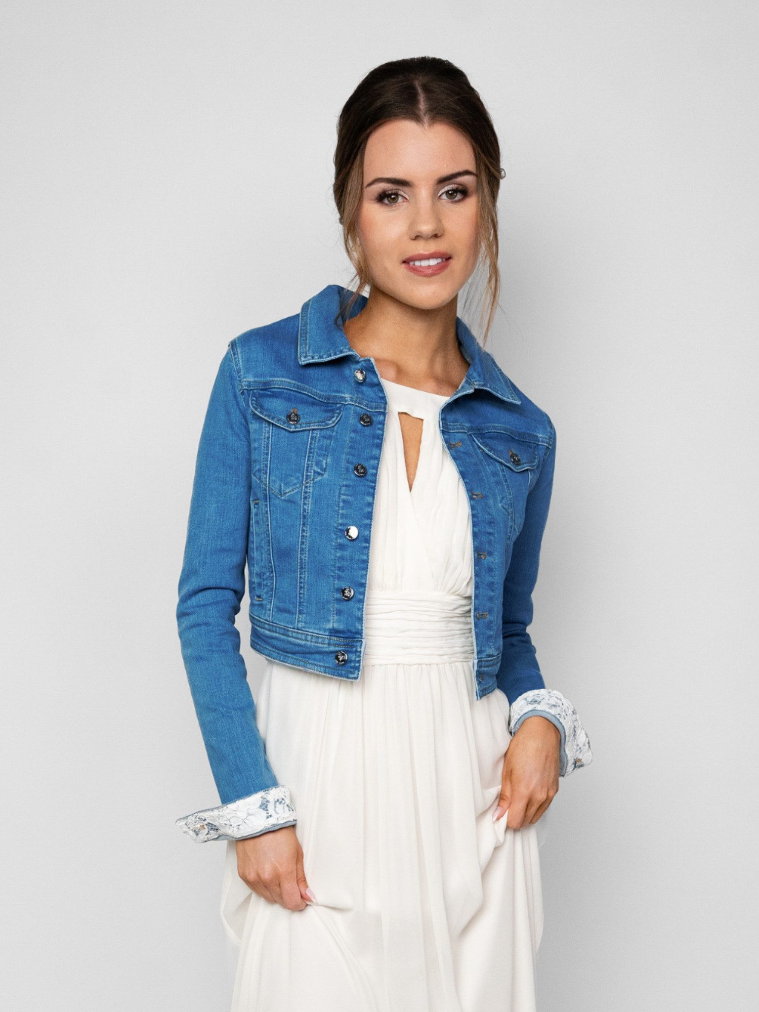 ANNIS WIESBADEN EST. 2021 Jeansjacke Premium Brautjacke (made in Europe) Jeansjacke mit Spitze & Bestickung auch in großen Größen erhältlich, mit Spitze, mit Bestickung