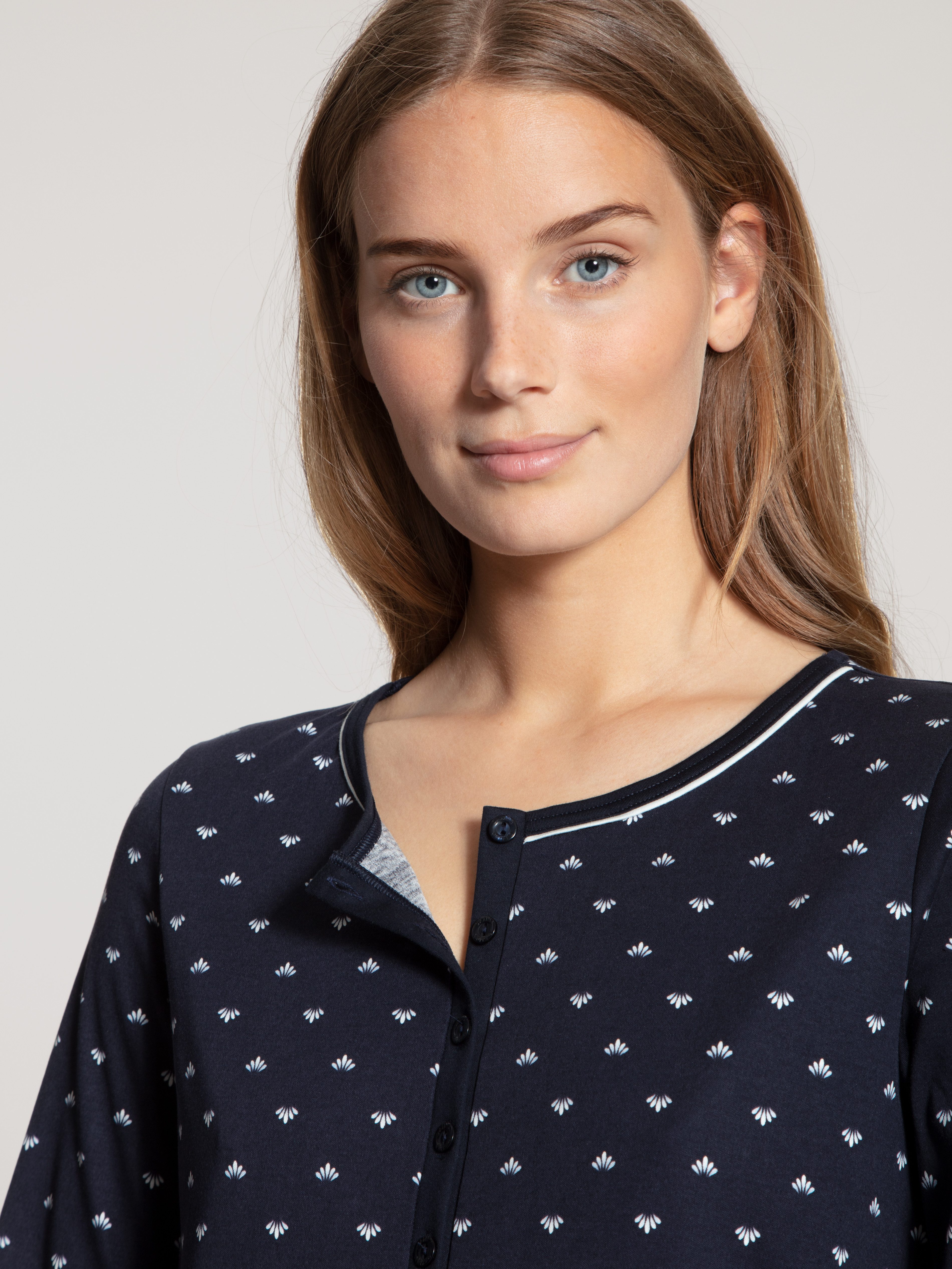 CALIDA Nachthemd Night Lovers Interlock-Qualität, Langarm, Knopfleiste