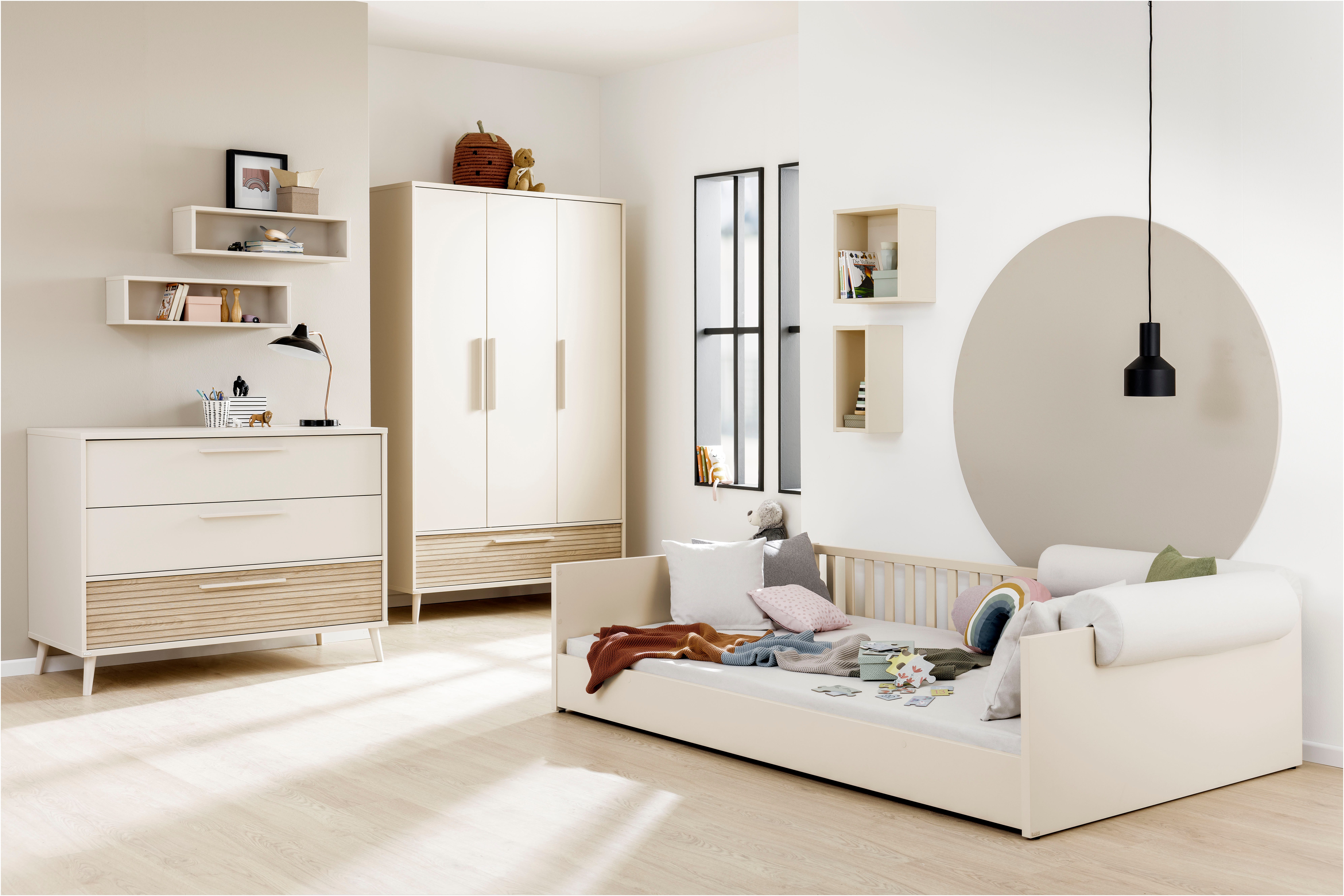 PAIDI Kleiderschrank EEFJE in Beige mit Schublade und Türen, verschiedene Ausführungen (B/H/T ca. 95-123/139-204/41-57cm, mit 2 oder 3 Türen + Tiny-Variante) inkl. Kleiderstangen und Einlegeböden, Kleiderschrank aus Holz