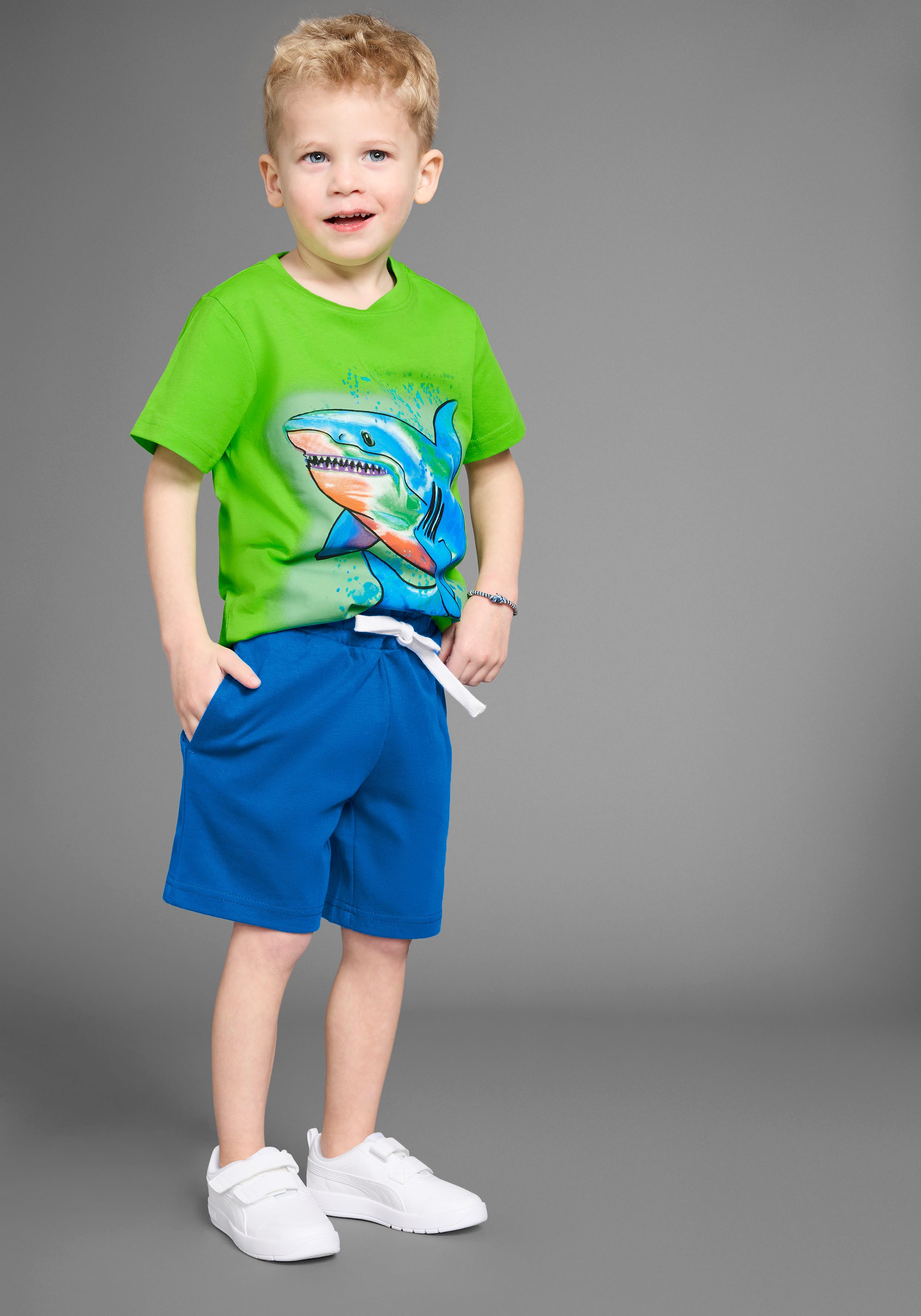 KIDSWORLD T-Shirt & Sweatbermudas (Set, 2-tlg., 2), T-Shirt und Hose im Set