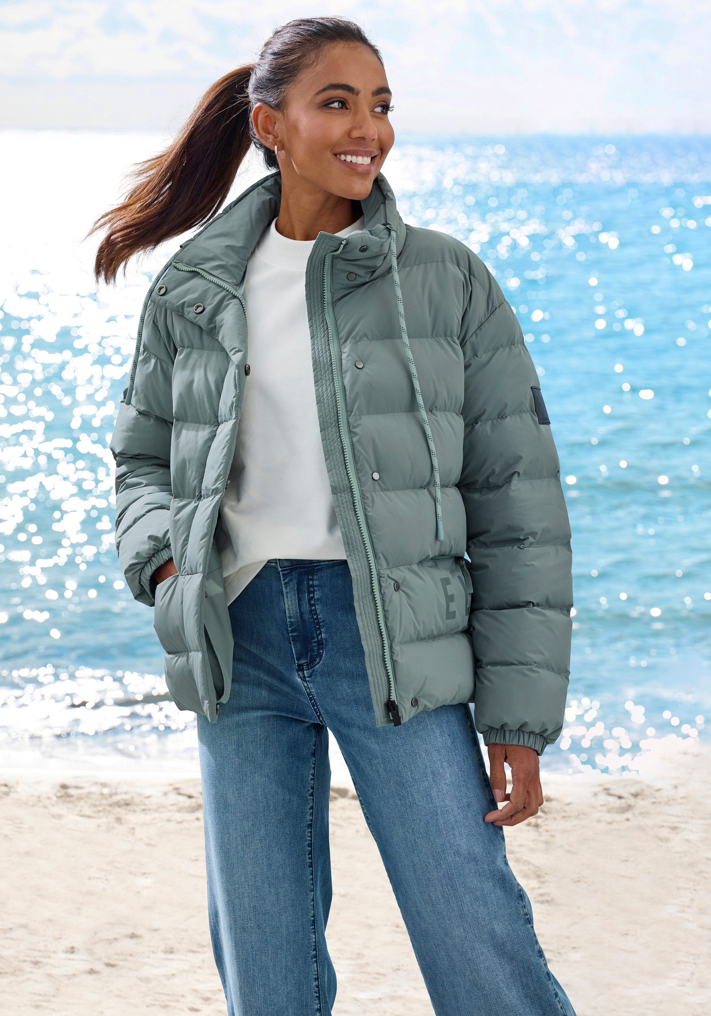Elbsand Steppjacke mit großem seitlichen Logo-Print