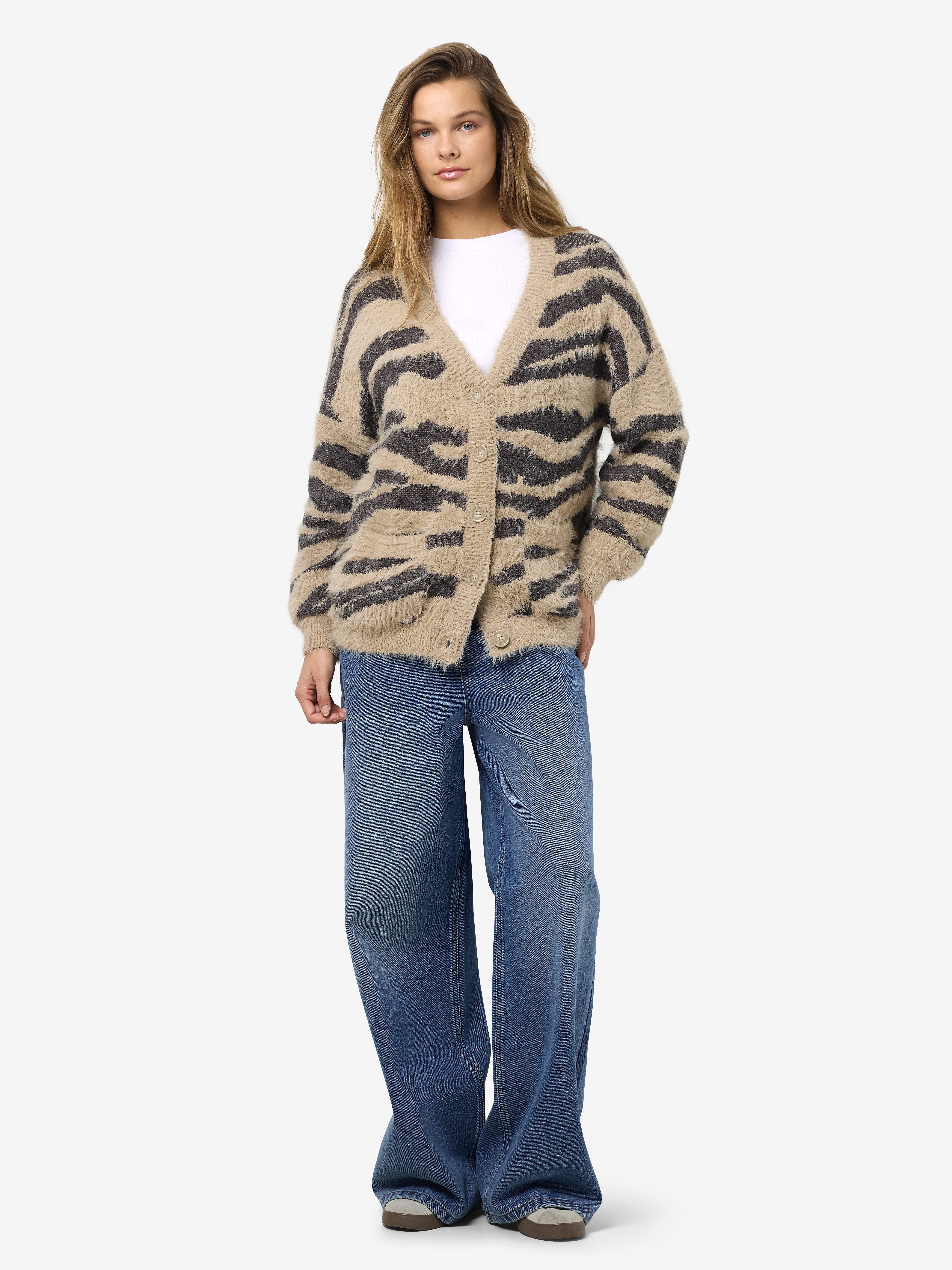 Noisy may Strickjacke NMFLYNN L/S V-NECK KNIT CARDIGAN NOOS Materialmix, loose fit