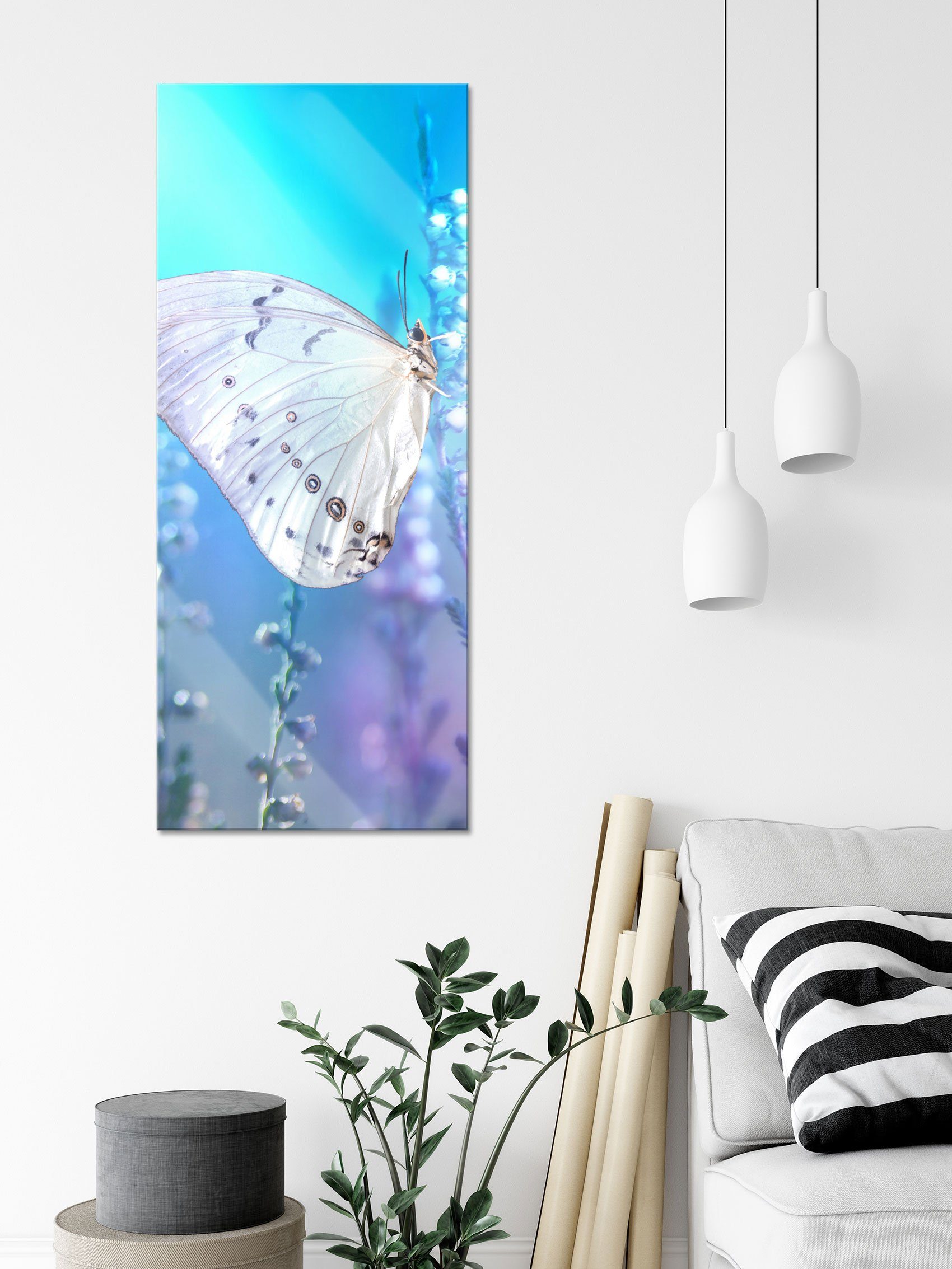 Pixxprint Glasbild Schmetterling auf inkl. aus Schmetterling Echtglas, Blütenknospen, St), Aufhängungen auf (1 Blütenknospen Glasbild und Abstandshalter