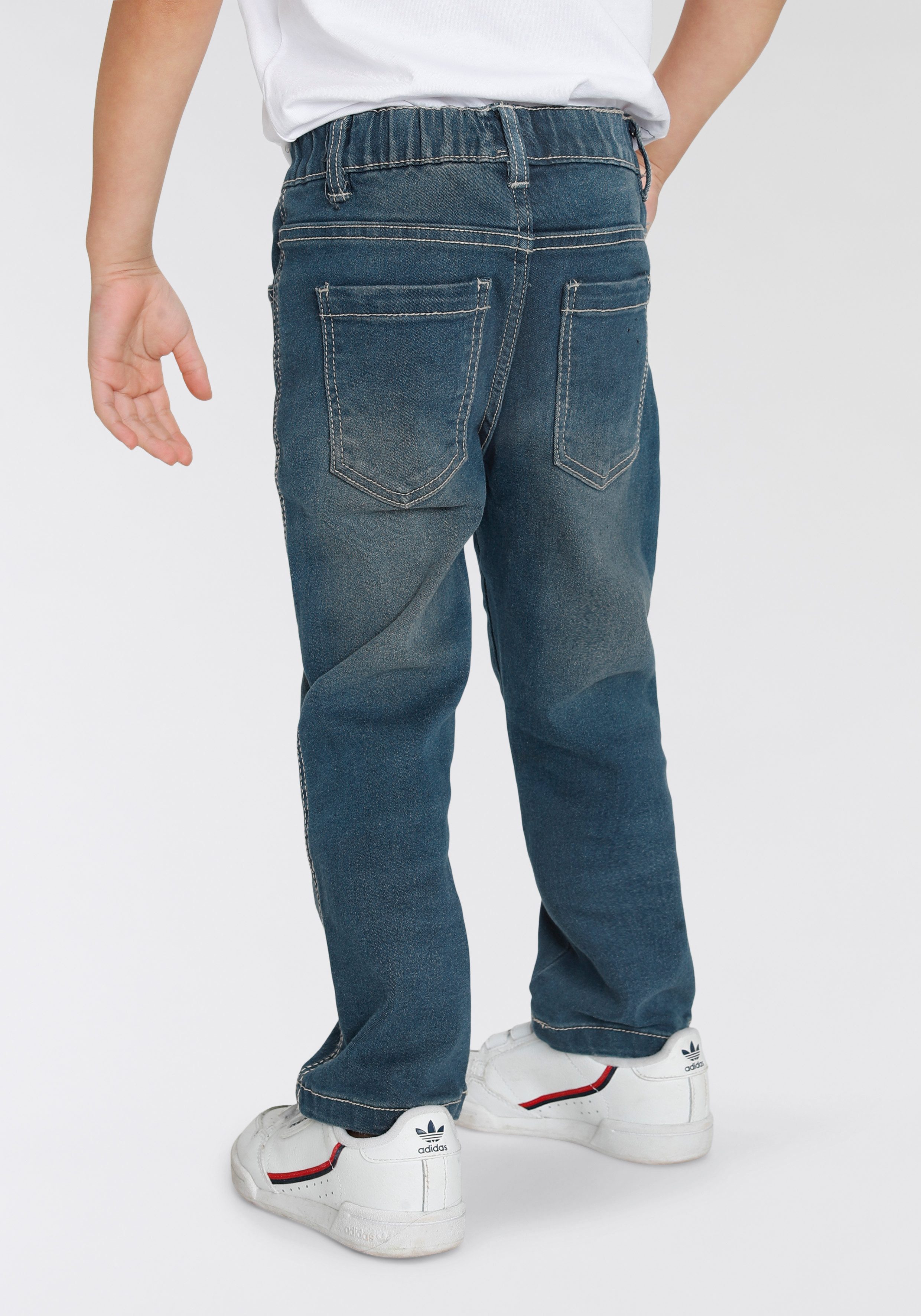 KIDSWORLD Schlupfjeans, Stretch-Jeans für kleine Jungen bequeme Passform, gerade Beinform, mit Gummizug im Bund