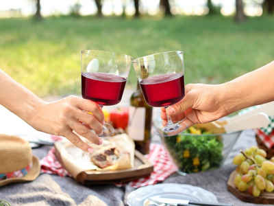 APS Gläser-Set, Tritan, 4-tlg. Trinkbecher, Weingläser für Camping und Garten, unzerbrechlich