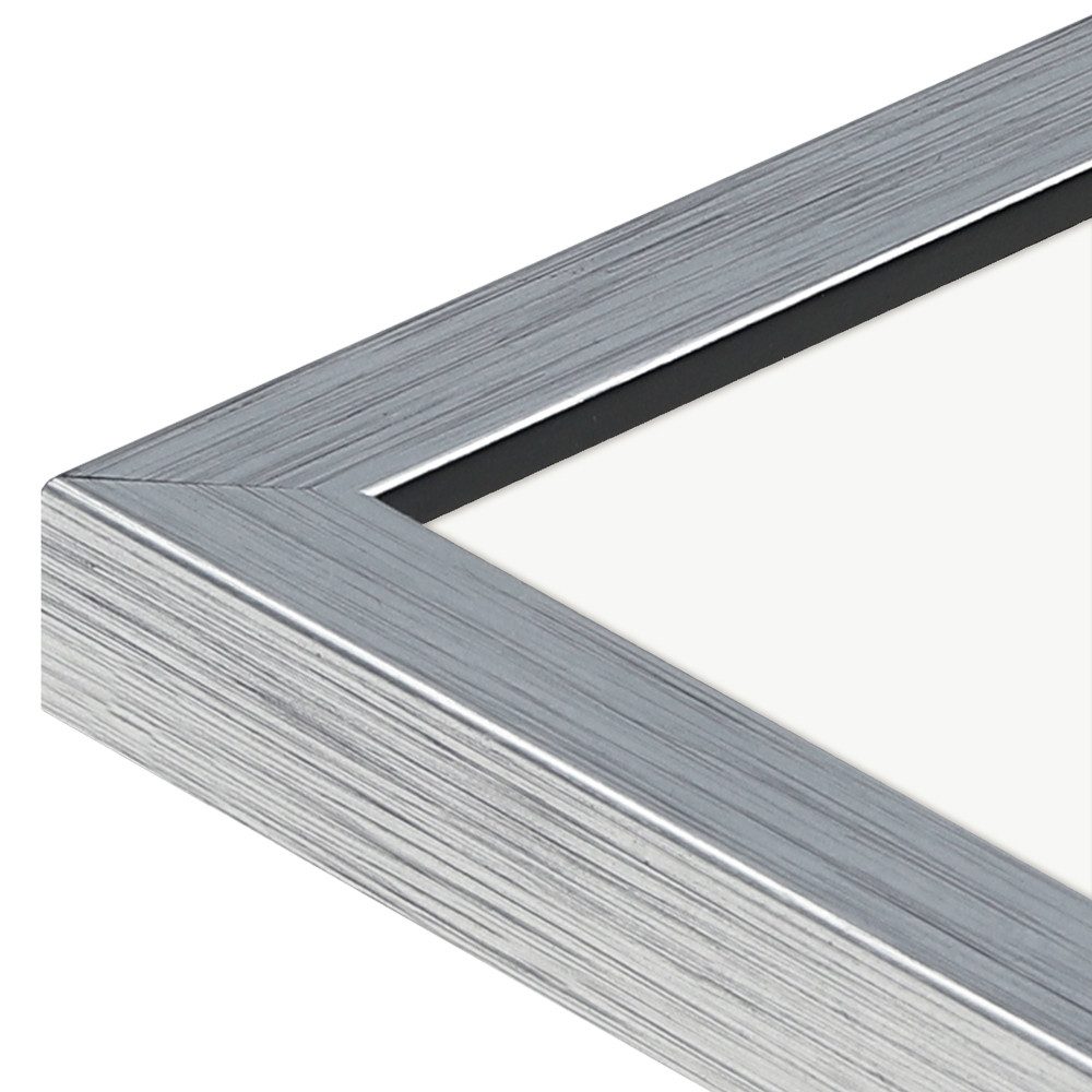 WANDStyle Galerierahmen G950 25x50 cm, für 3 Bilder, im Format 10x15 cm, aus Massivholz in der Farbe Silber