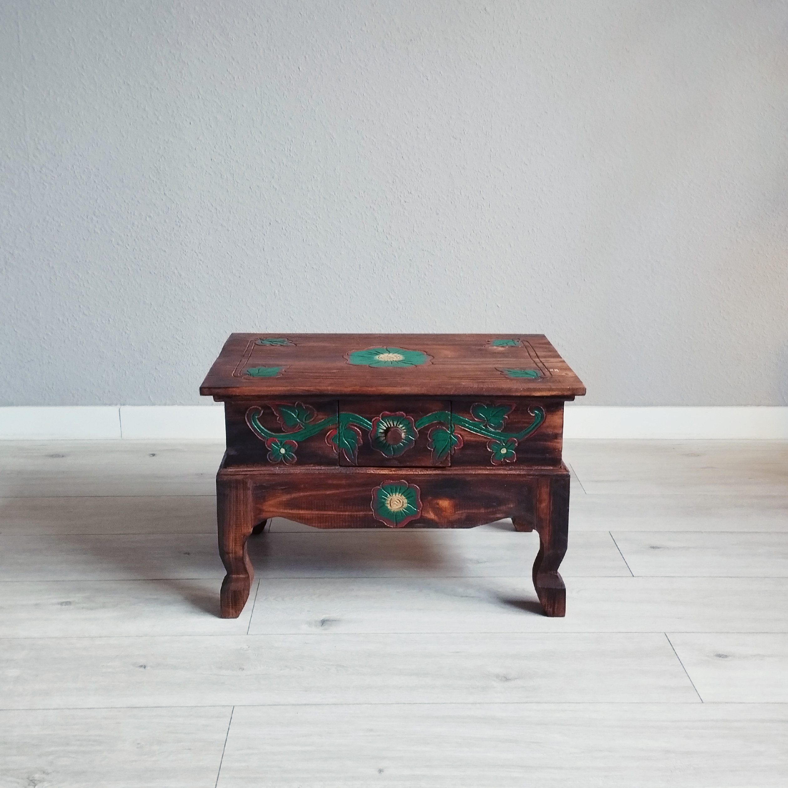 livasia Couchtisch Opiumtisch aus Bali - 59x39cm, handgefertigt