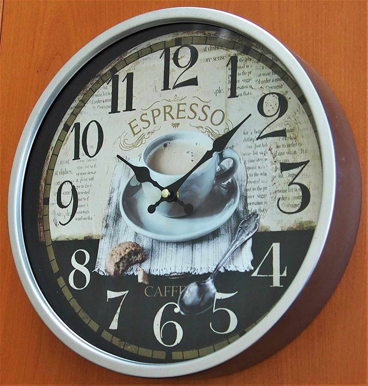 PERLA pd DESIGN Wanduhr Vintage Wanduhr 30 cm Retro Küchenuhr mit Espresso Motiv Quarzuhr (Espresso Motiv, große Zahlen, Retro Design, Quarzwerk)