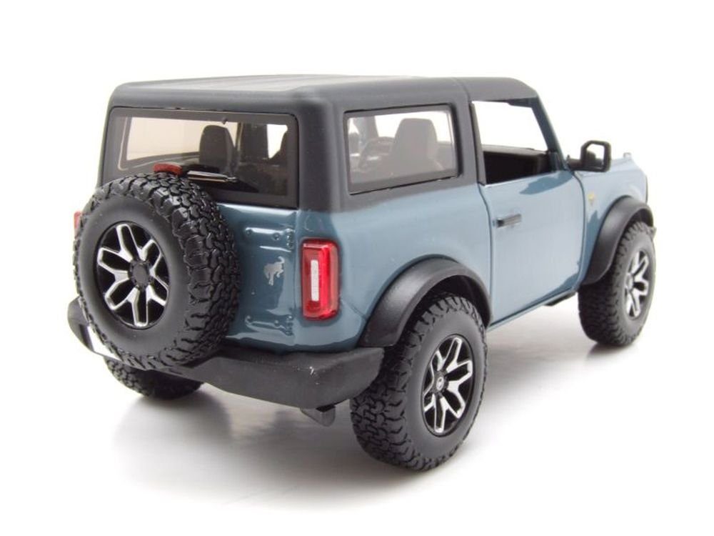 Maisto® Modellauto Ford Bronco 2021 blau grau, Maßstab 1:24
